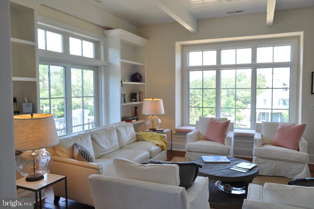 NORTH SHORES - Residential