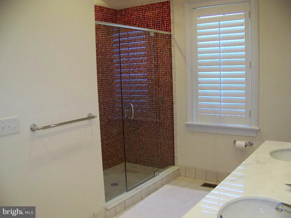 NORTH SHORES - Residential