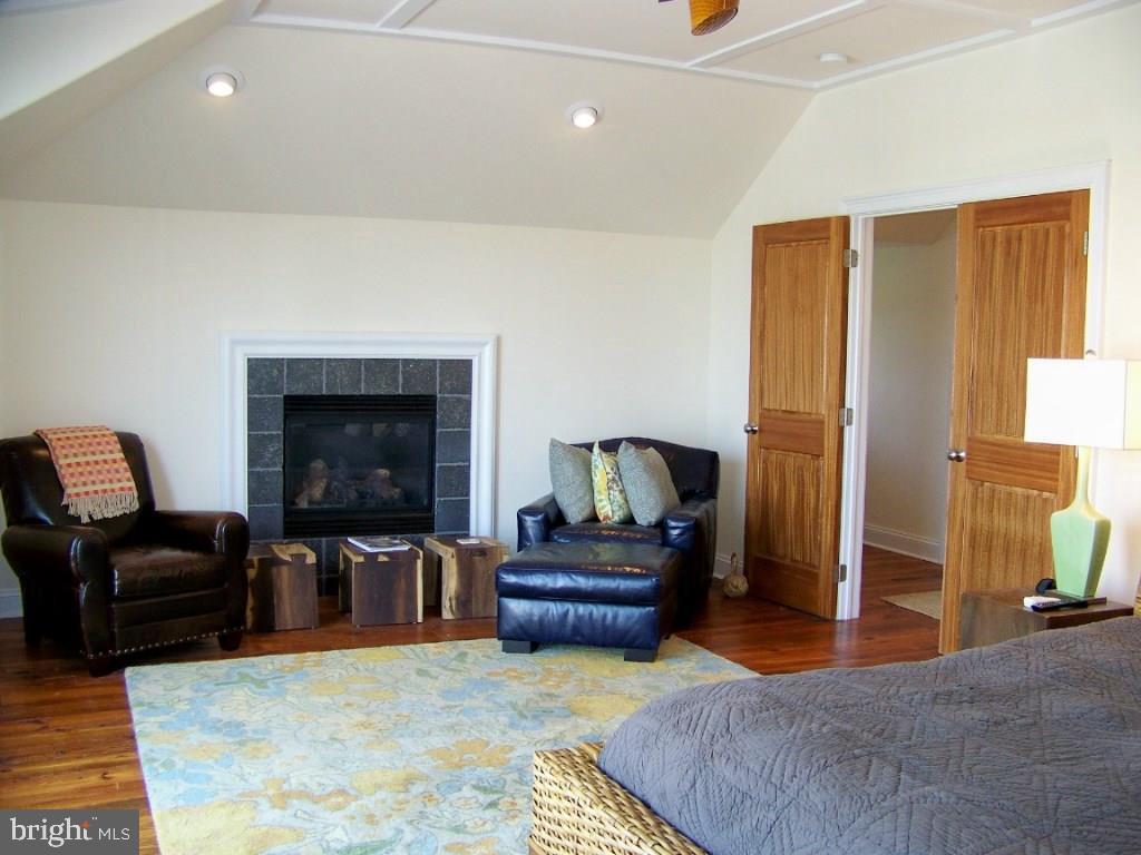 NORTH SHORES - Residential