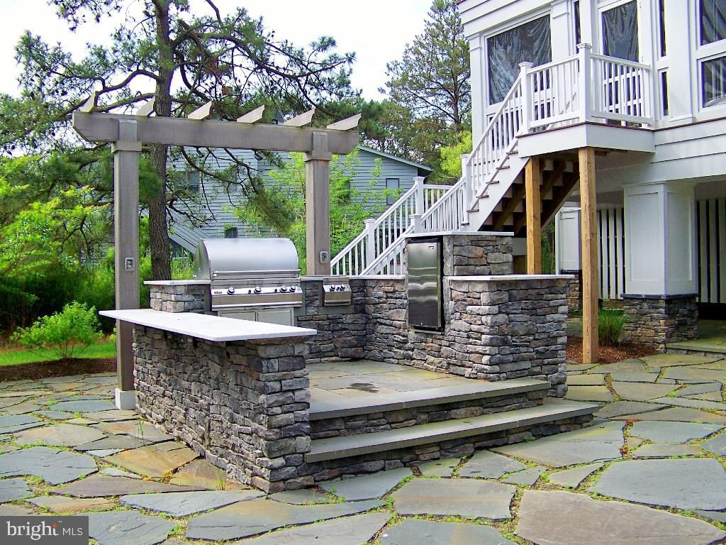 NORTH SHORES - Residential