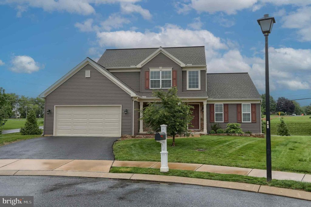 Photo of 3 Blue Jay Way, ANNVILLE, PA 17003 (MLS # PALN2021756)