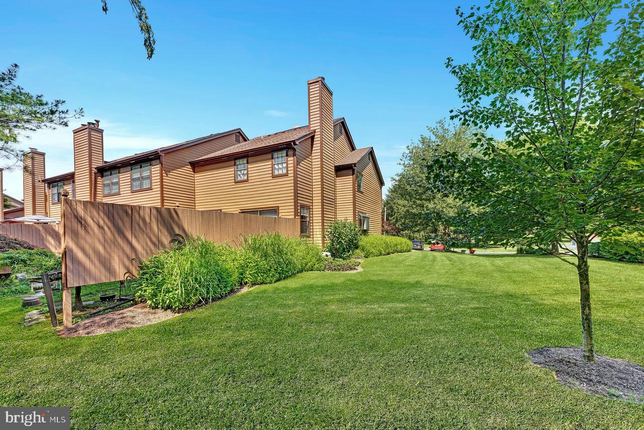 11 EASTON CT