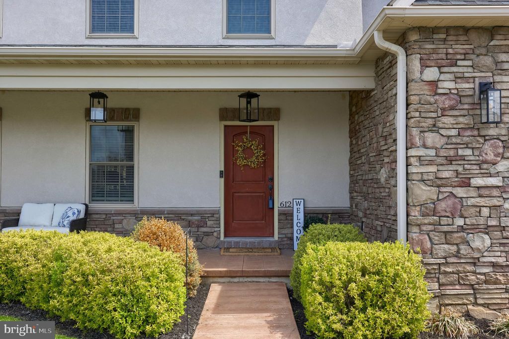 Photo of 612 Frome Avenue, LITITZ, PA 17543 (MLS # PALA2068370)