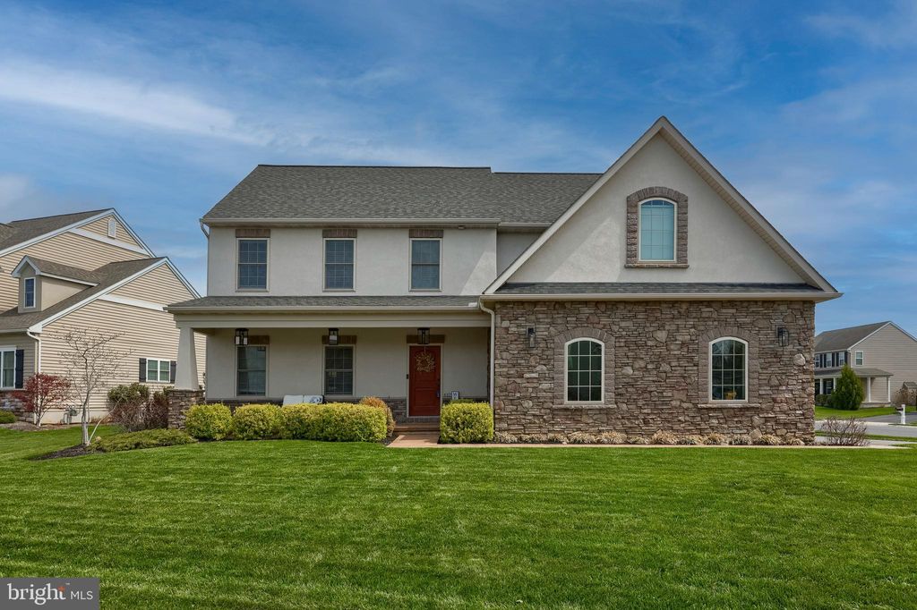 Photo of 612 Frome Avenue, LITITZ, PA 17543 (MLS # PALA2068370)