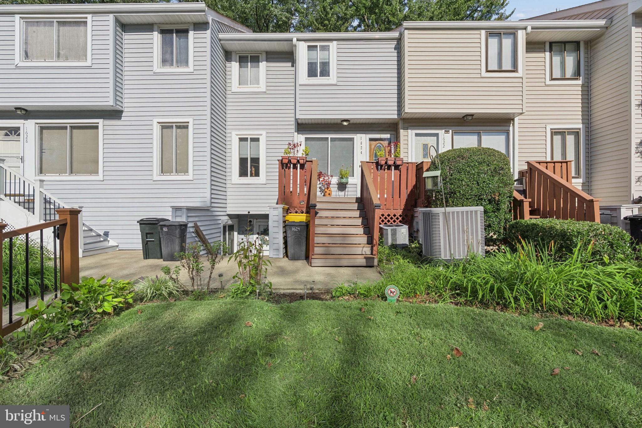 1624 GRASON LANE