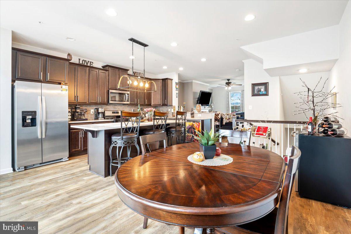 SPRING BANK - Residential