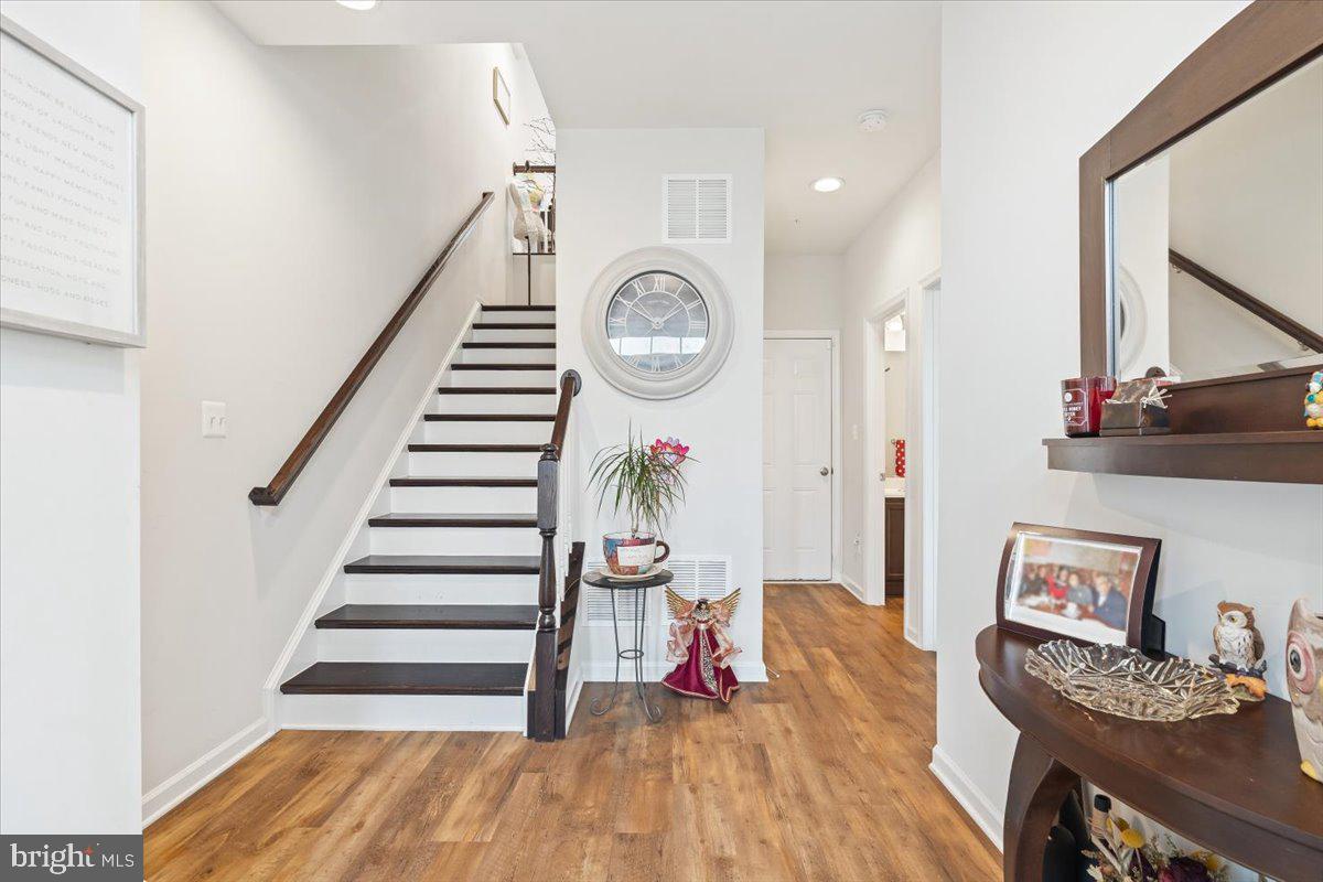 SPRING BANK - Residential