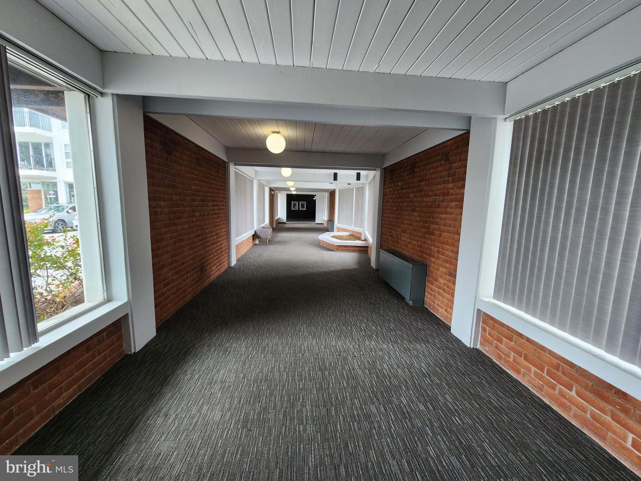 CROSS COUNTRY - Residential