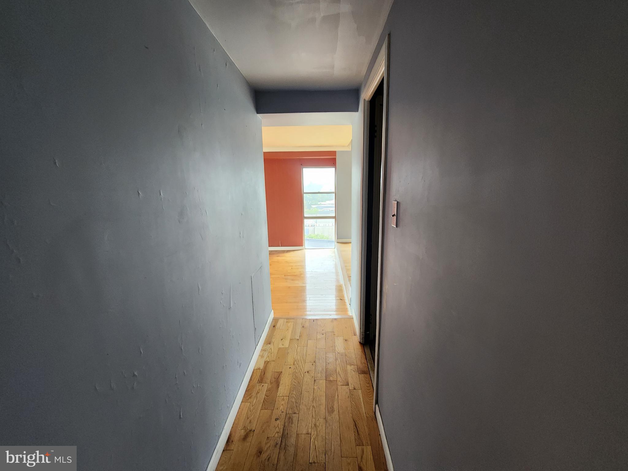 CROSS COUNTRY - Residential