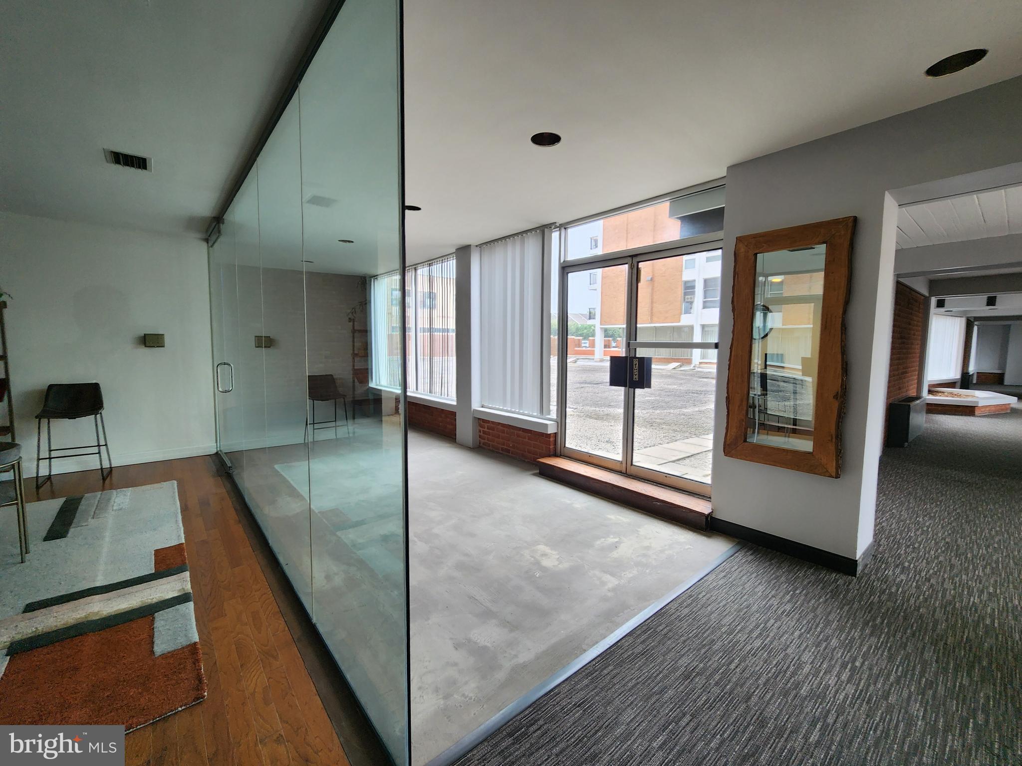 CROSS COUNTRY - Residential