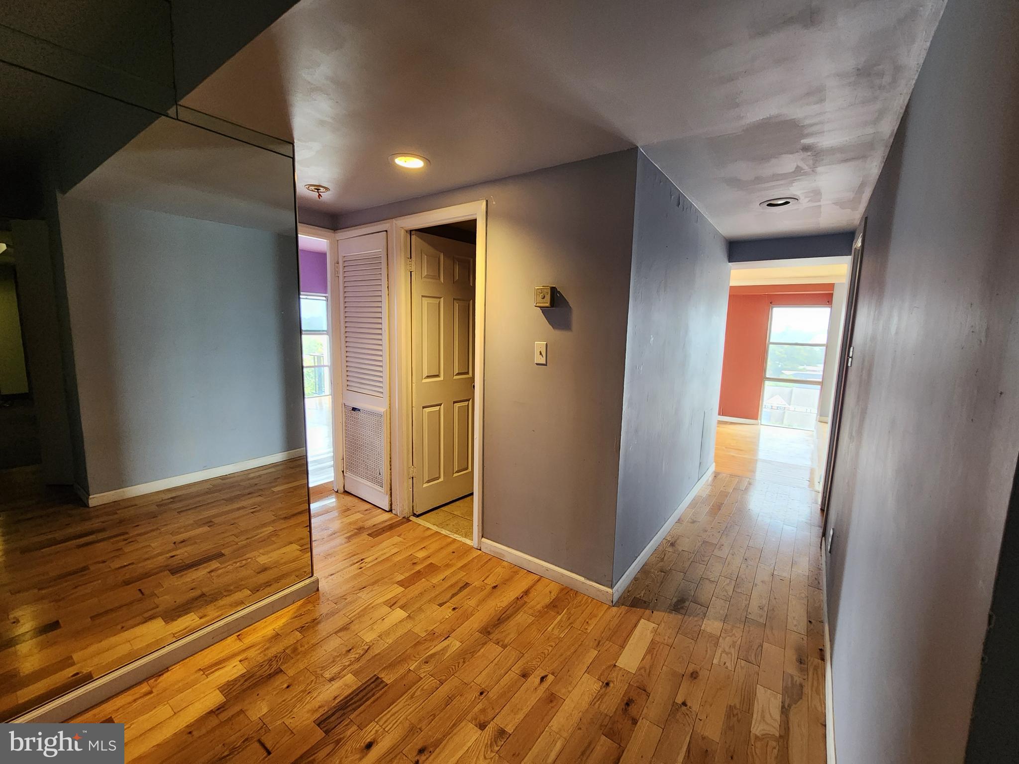 CROSS COUNTRY - Residential