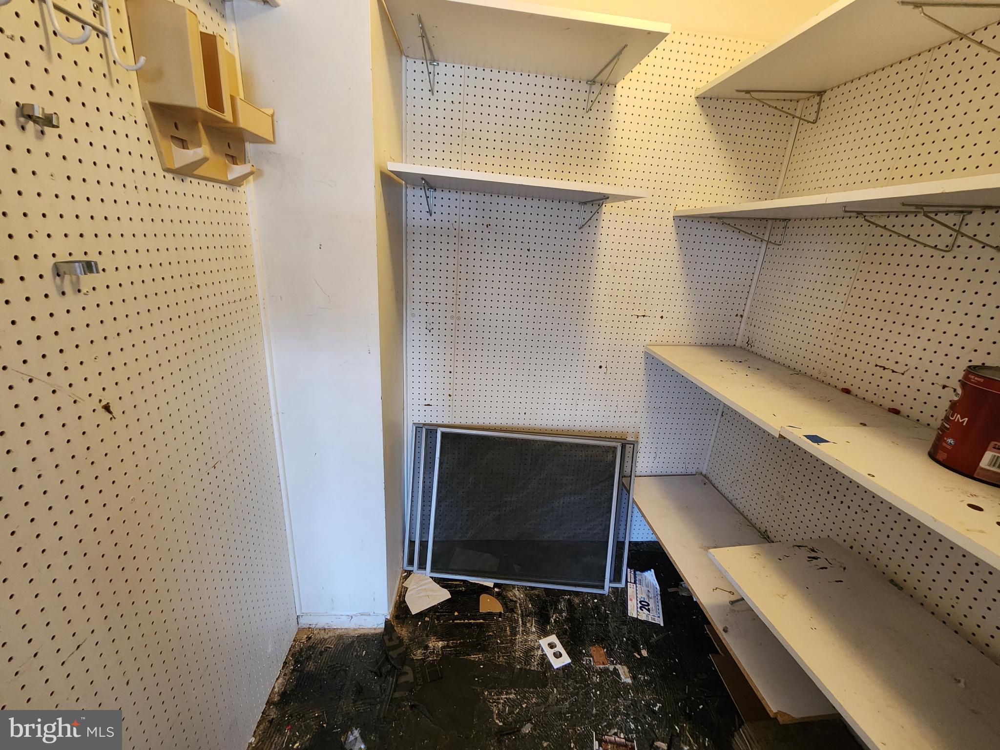 CROSS COUNTRY - Residential