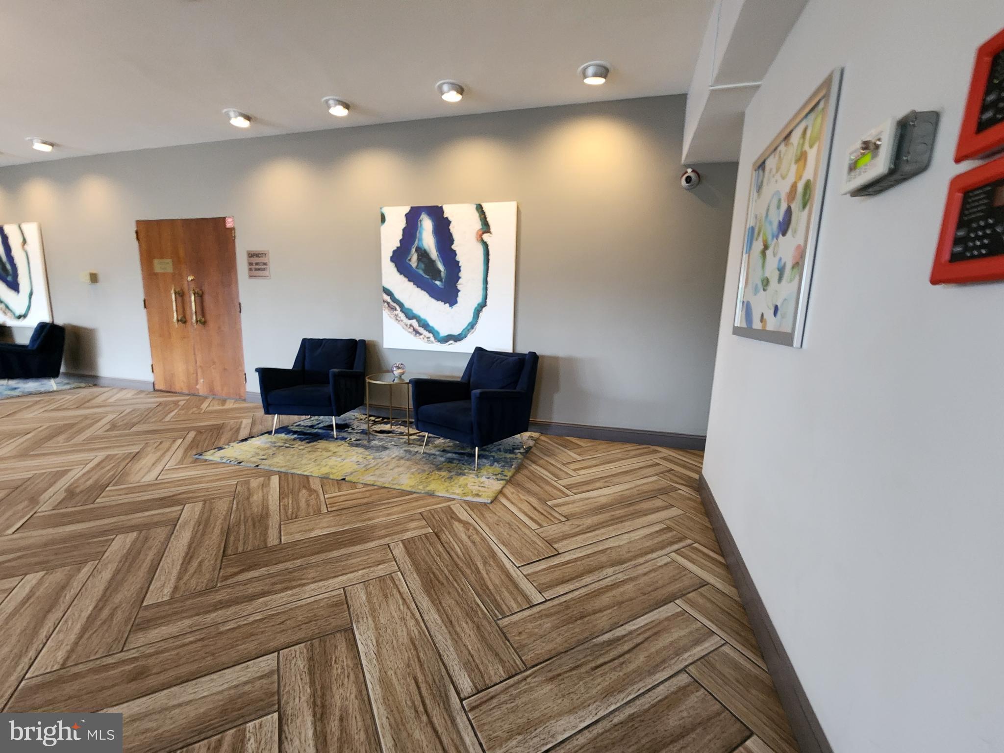 CROSS COUNTRY - Residential