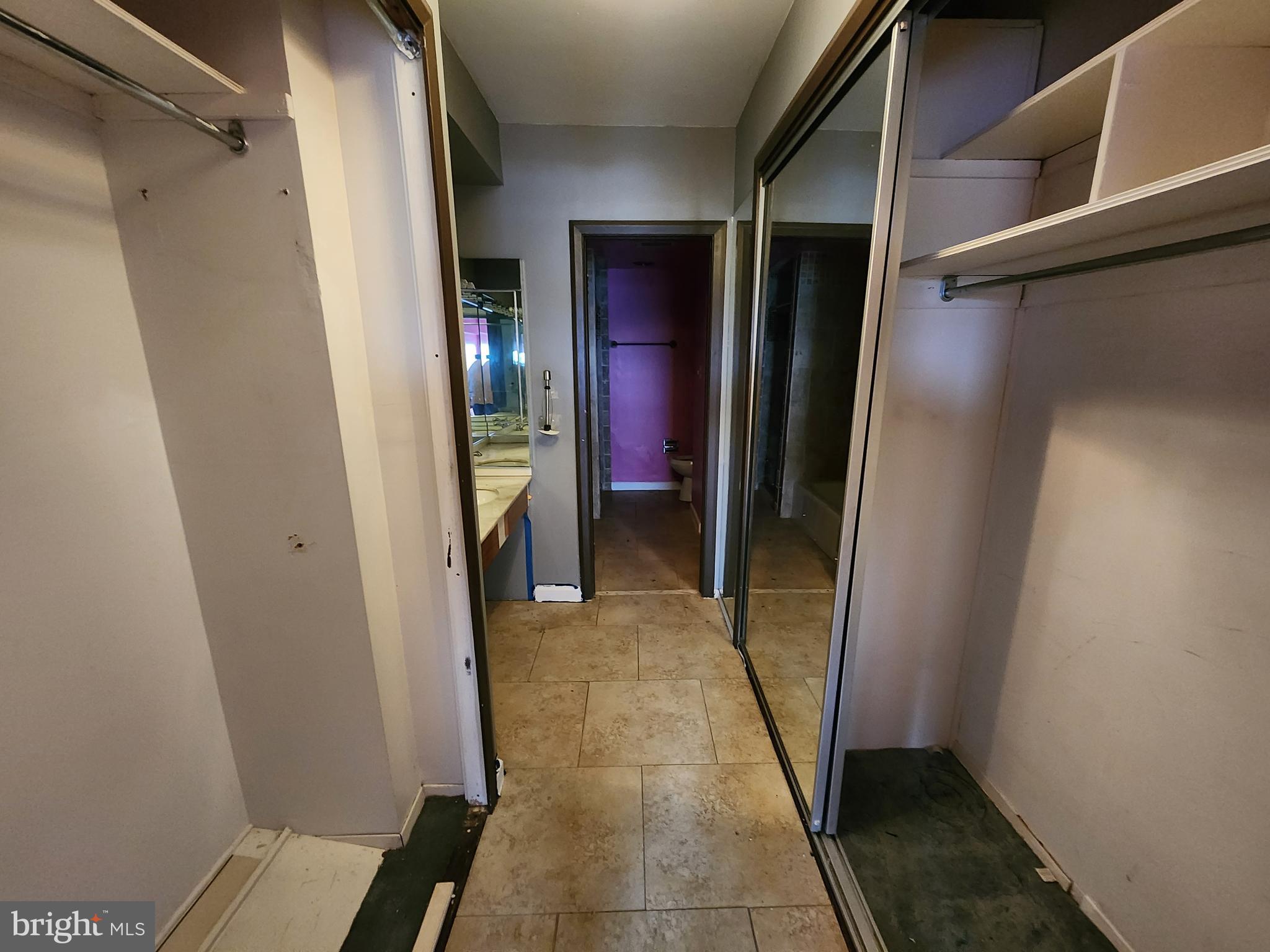 CROSS COUNTRY - Residential