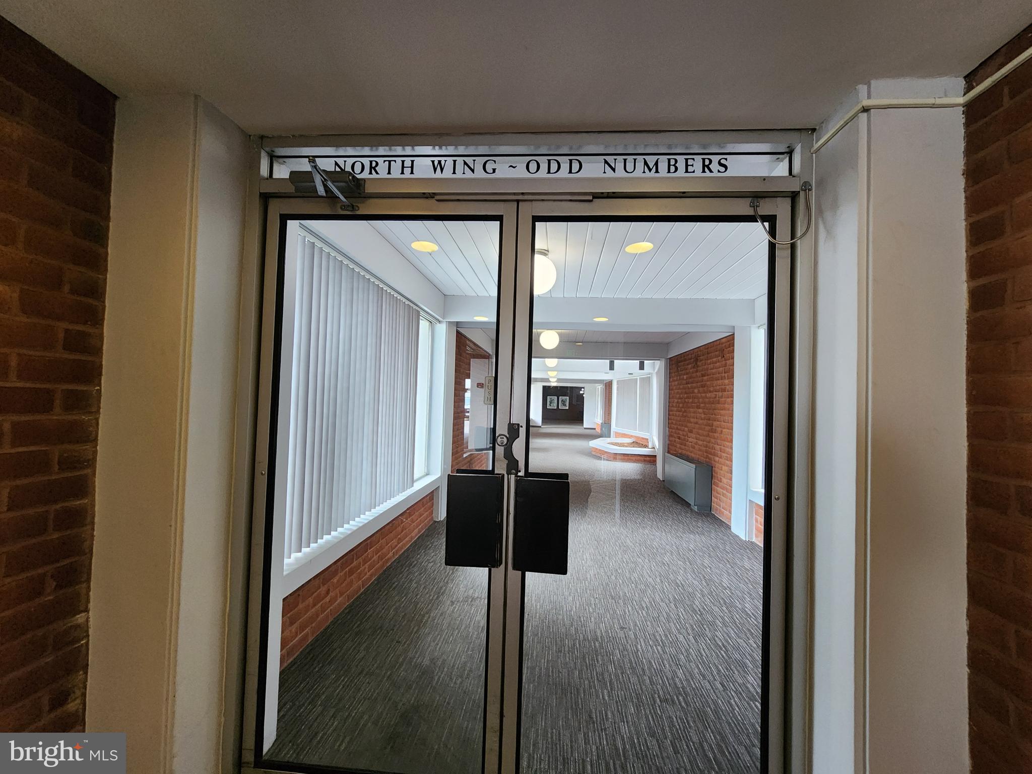 CROSS COUNTRY - Residential