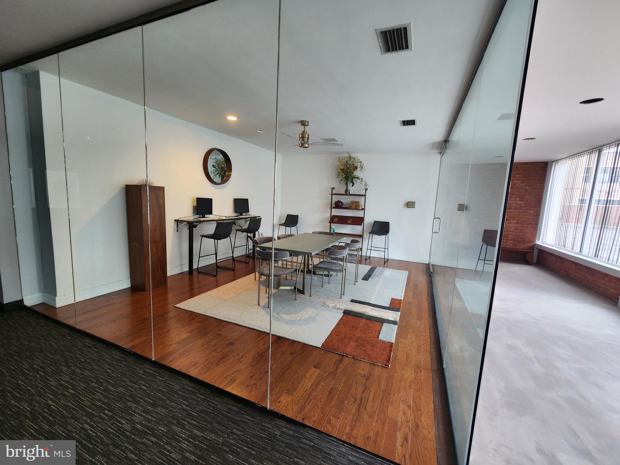 CROSS COUNTRY - Residential