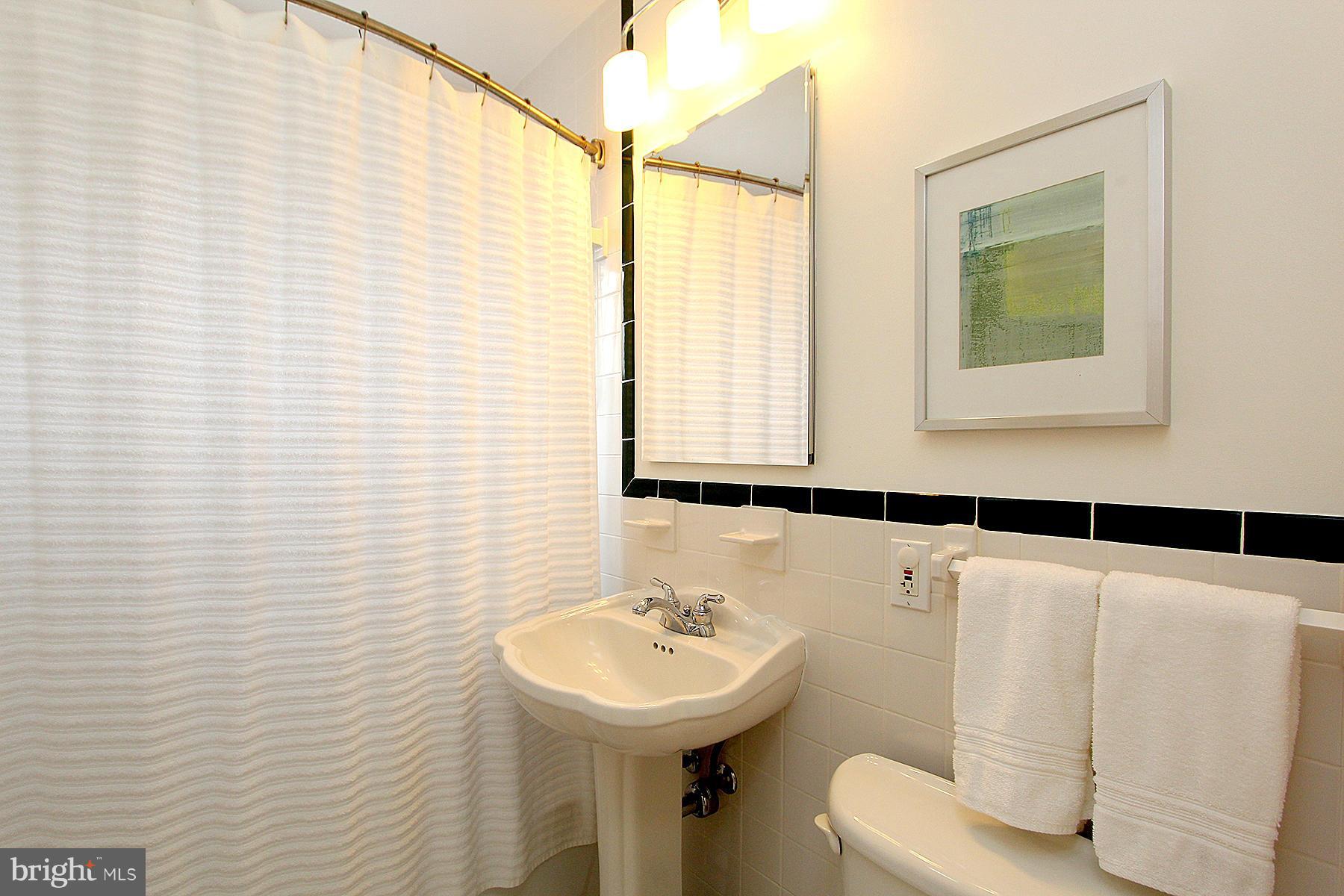 COUNTRY CLUB PARK - Residential