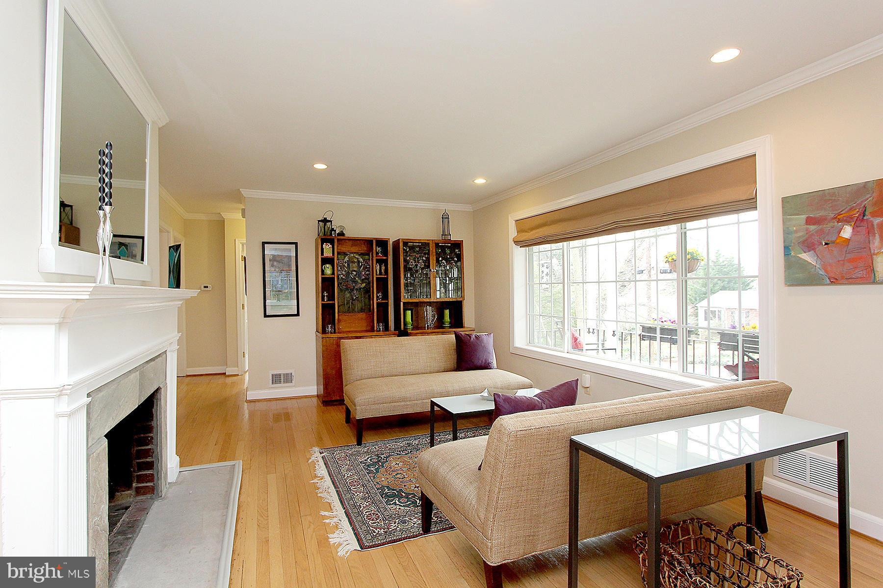 COUNTRY CLUB PARK - Residential