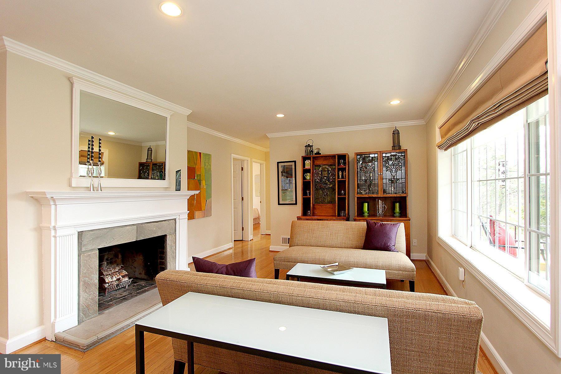 COUNTRY CLUB PARK - Residential