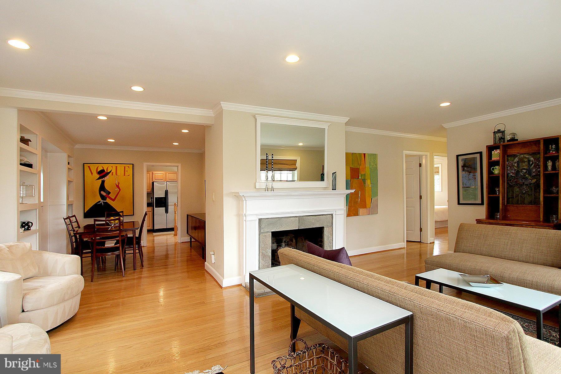 COUNTRY CLUB PARK - Residential