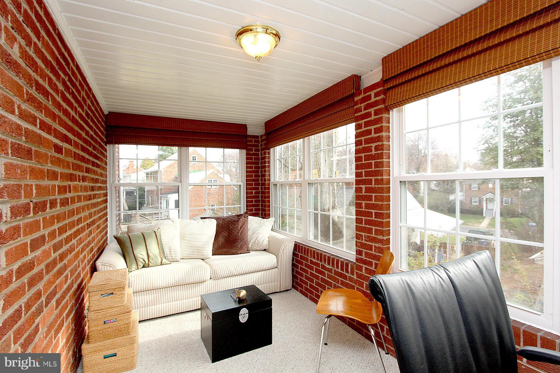 COUNTRY CLUB PARK - Residential