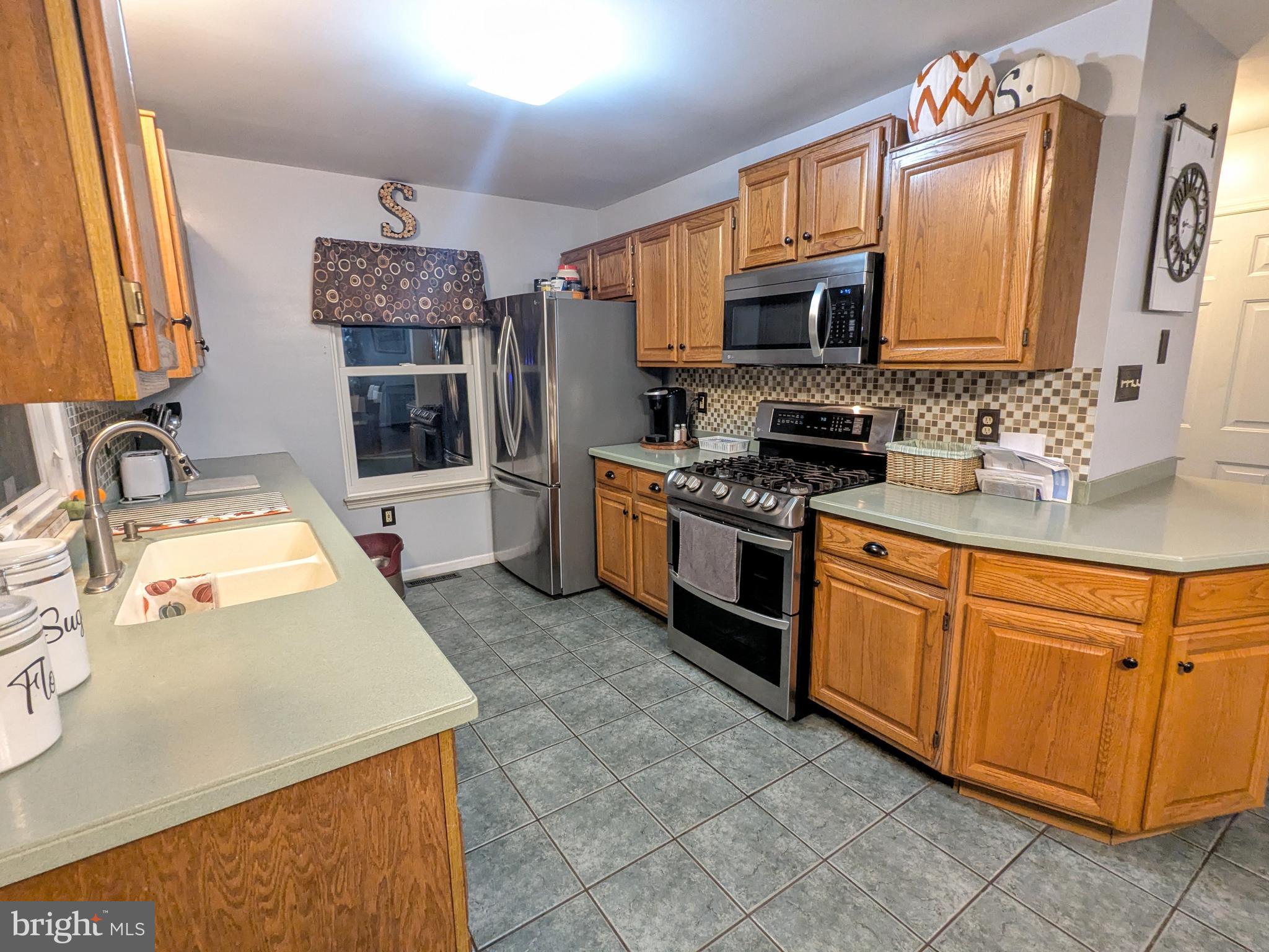 WHITFORD HILL - Residential