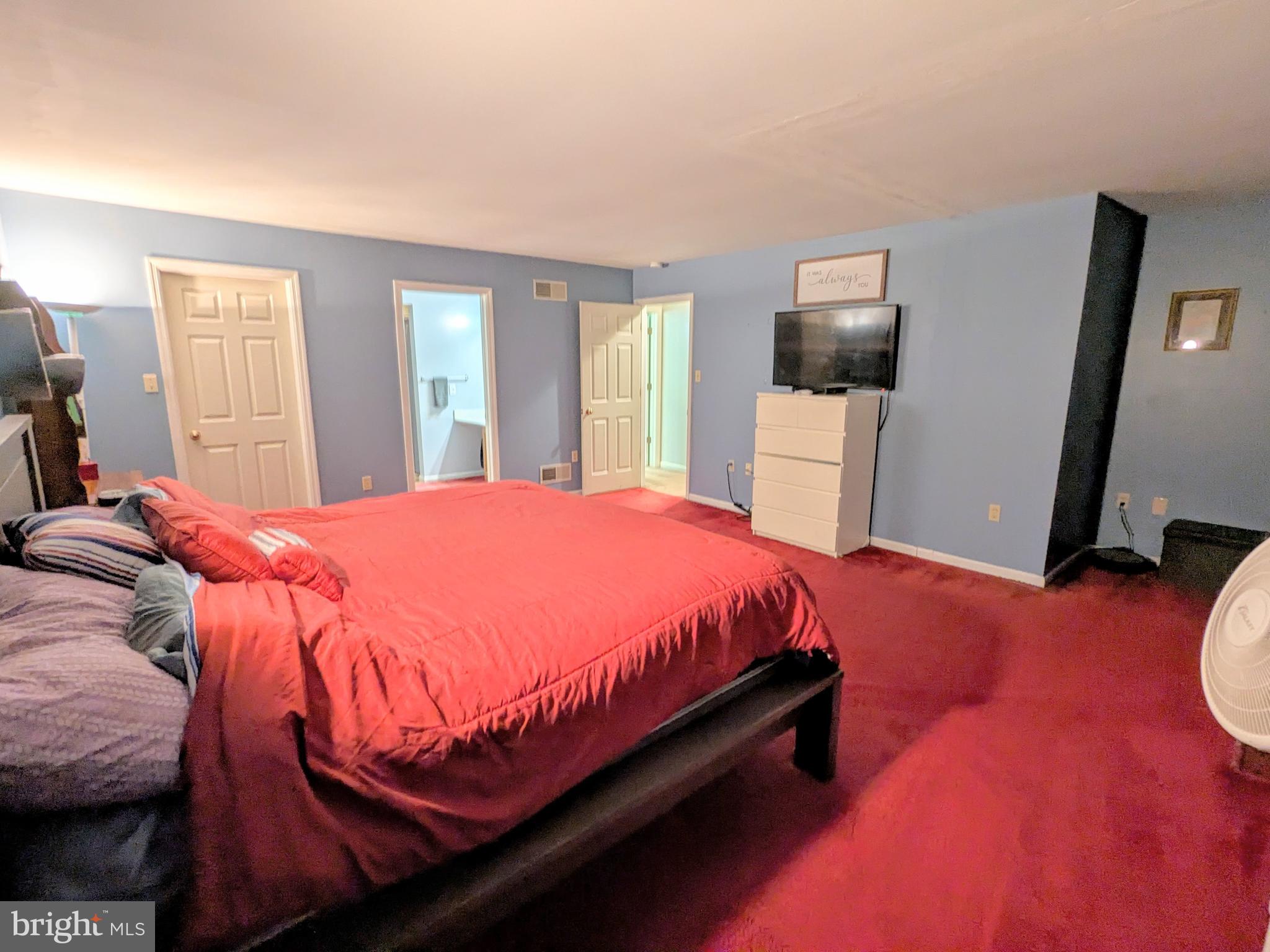 WHITFORD HILL - Residential