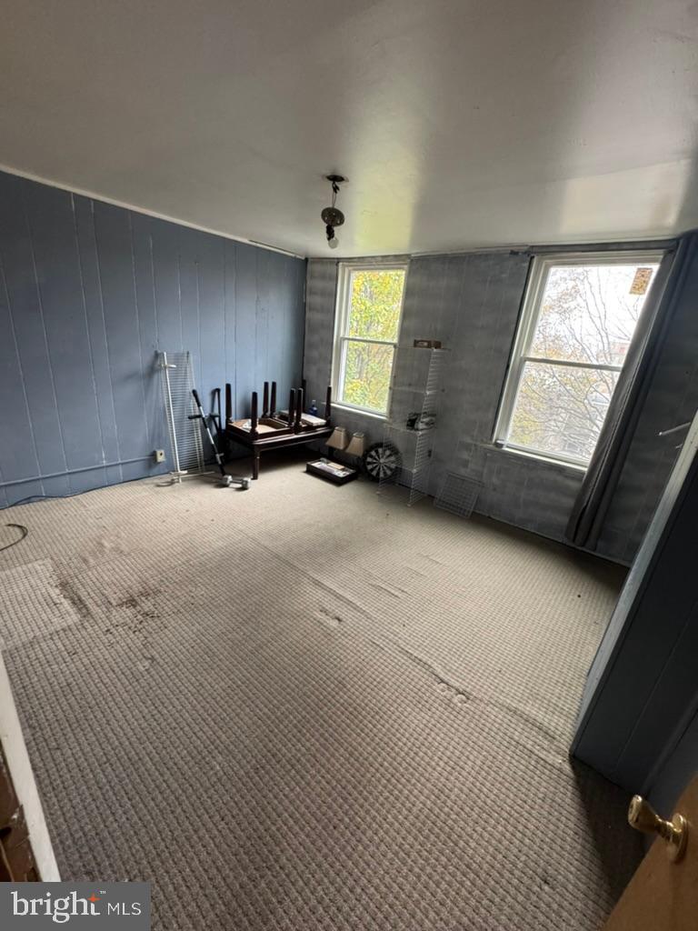 KENSINGTON - Residential