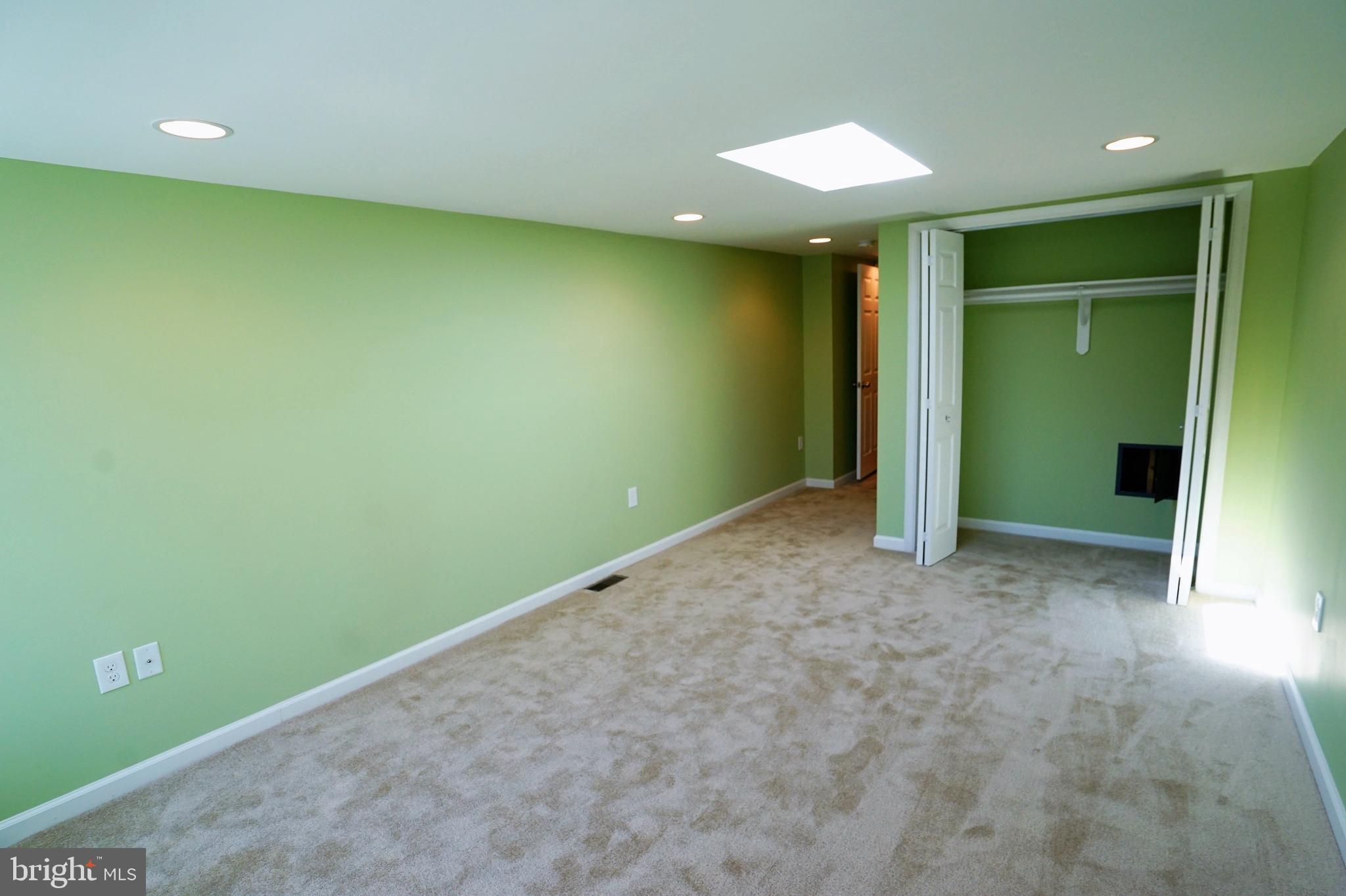 WASHINGTON VILLAGE - Residential Lease