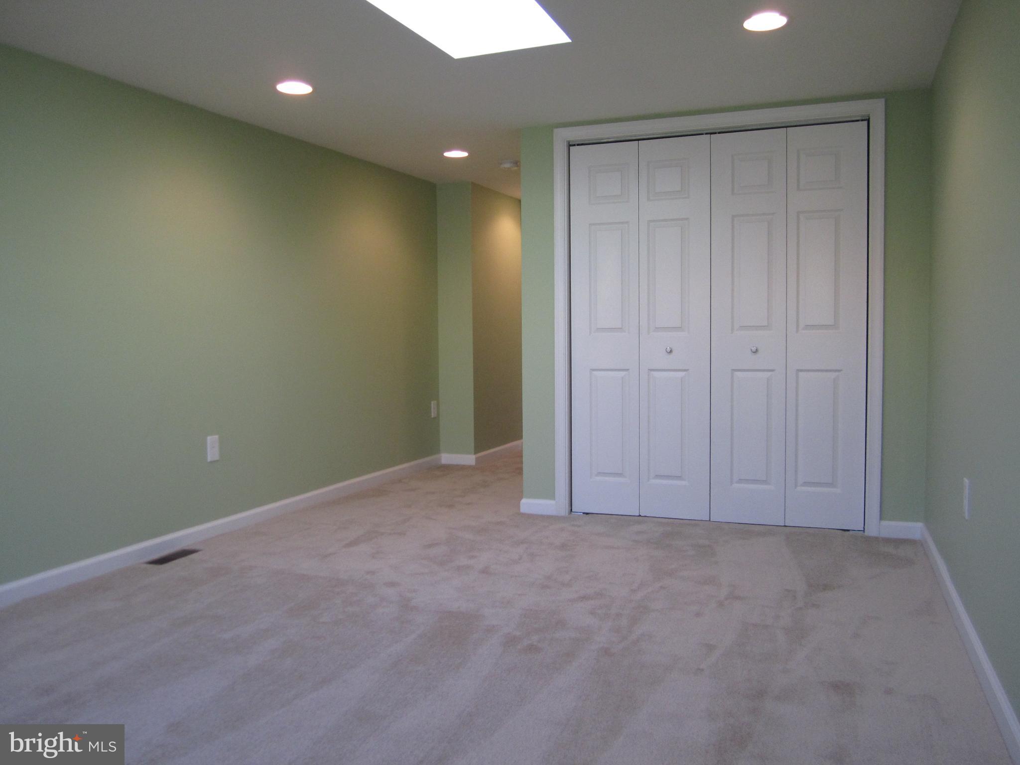 WASHINGTON VILLAGE - Residential Lease