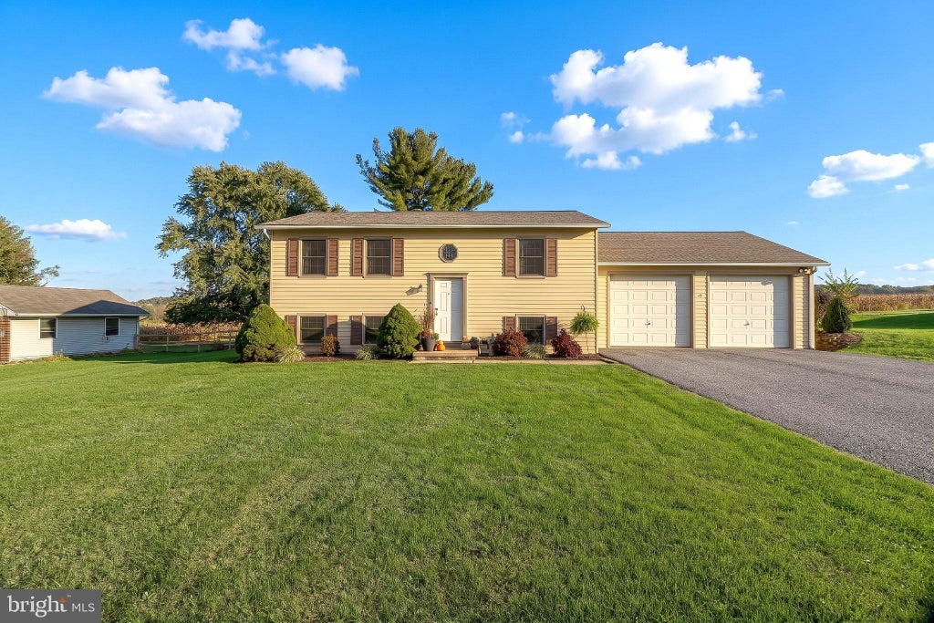 Photo of 515 Byerland Church Road, WILLOW STREET, PA 17584 (MLS # PALA2096958)
