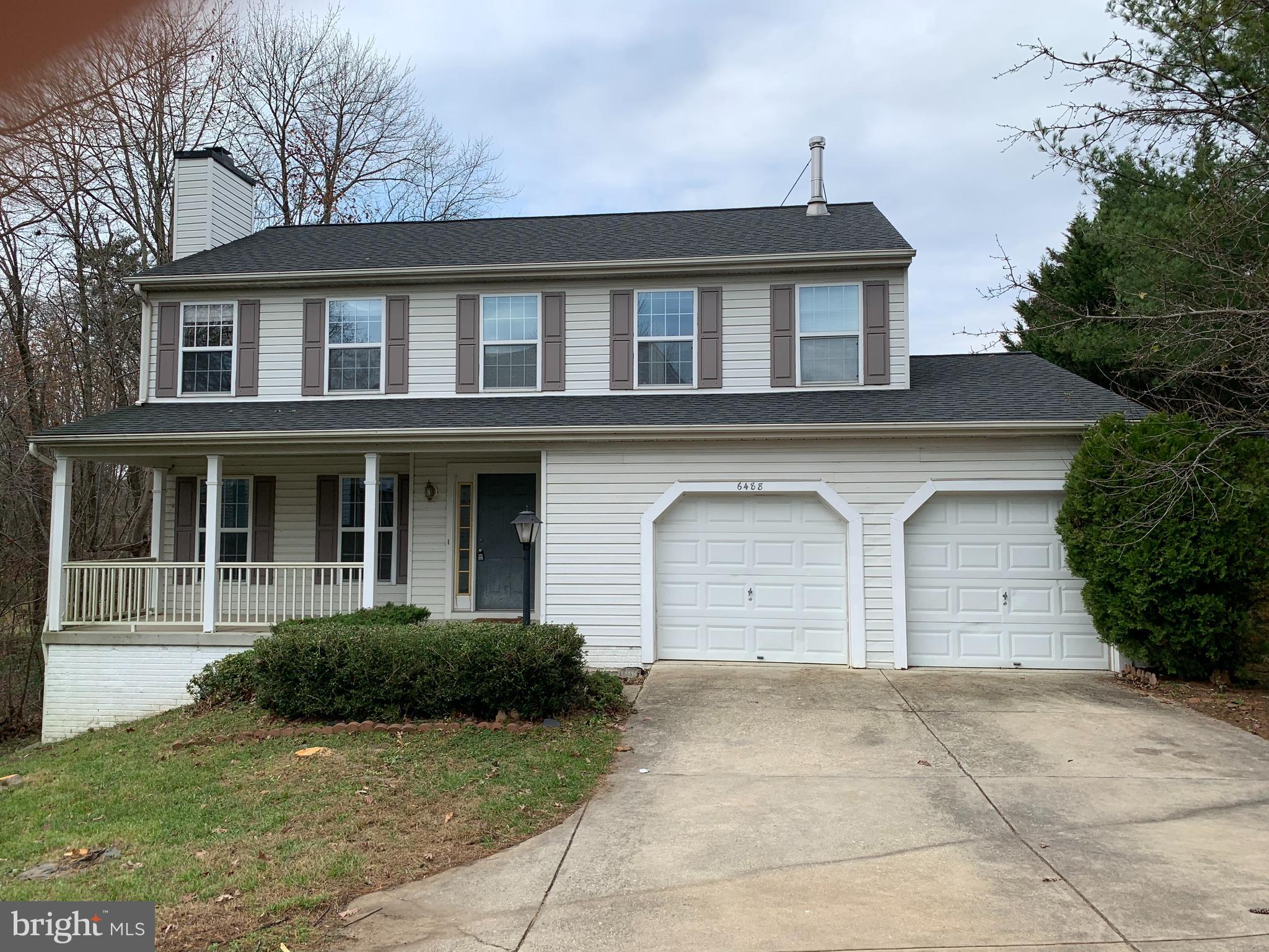 Nice quite single house with fully finished basement. Back to pond and side to trees. New hardwood floor and brand new paint. Large bedrooms with 3.5 full bath and large storage room. The owner is an real estate agent.