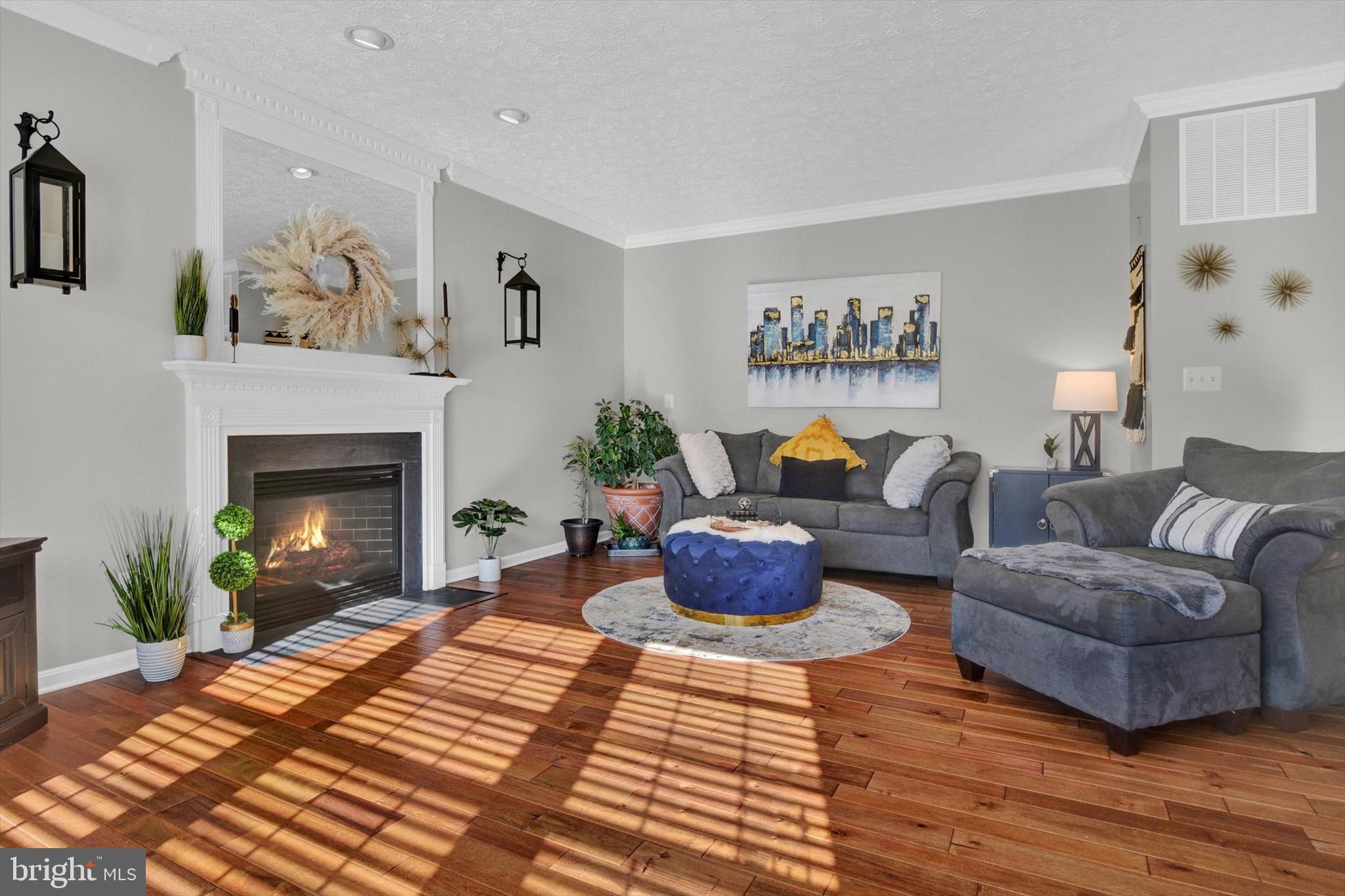 FOREST LAKES - Residential