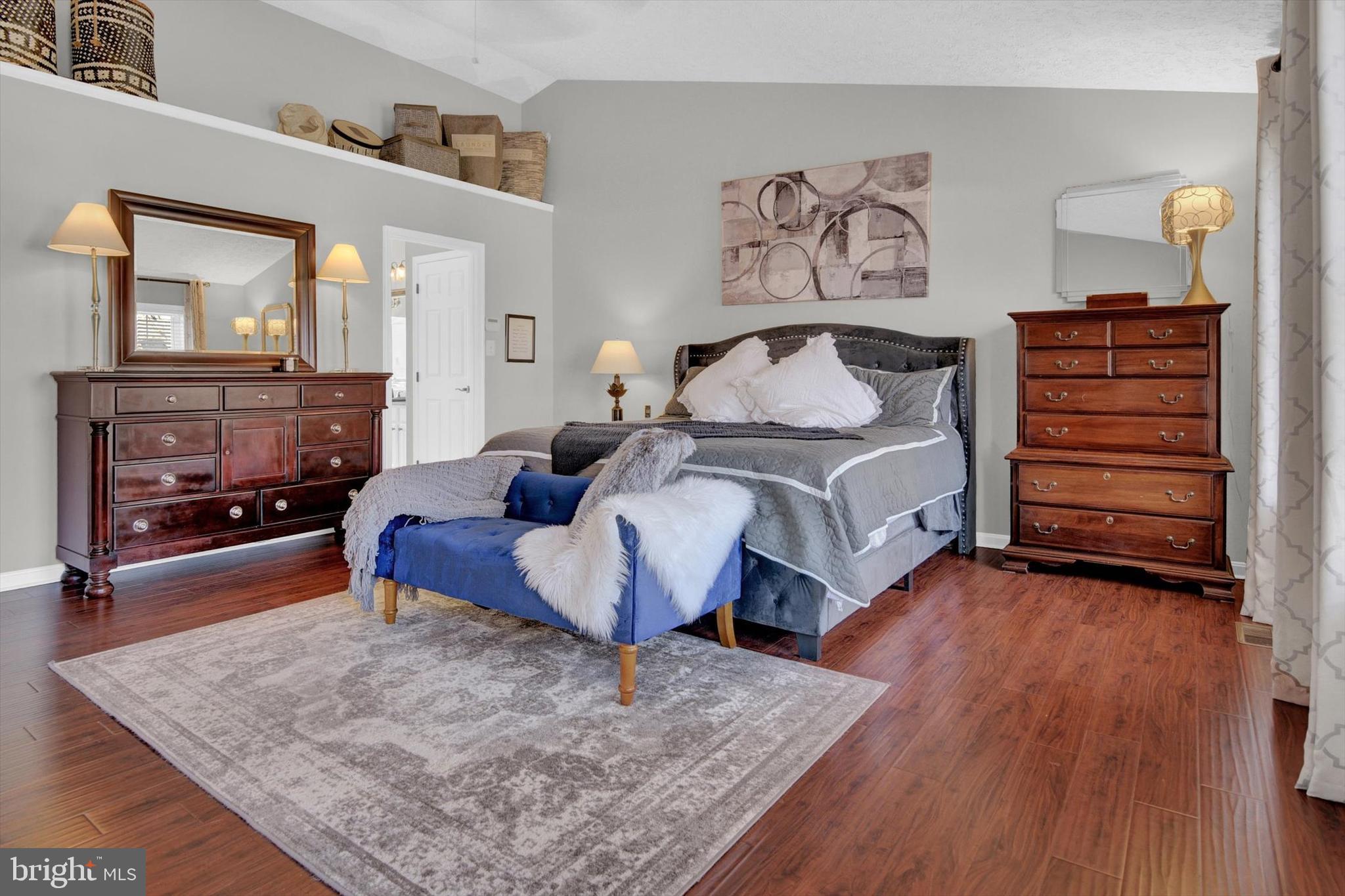 FOREST LAKES - Residential