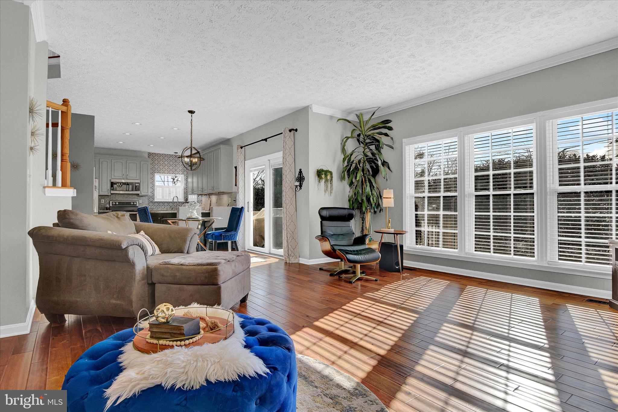 FOREST LAKES - Residential