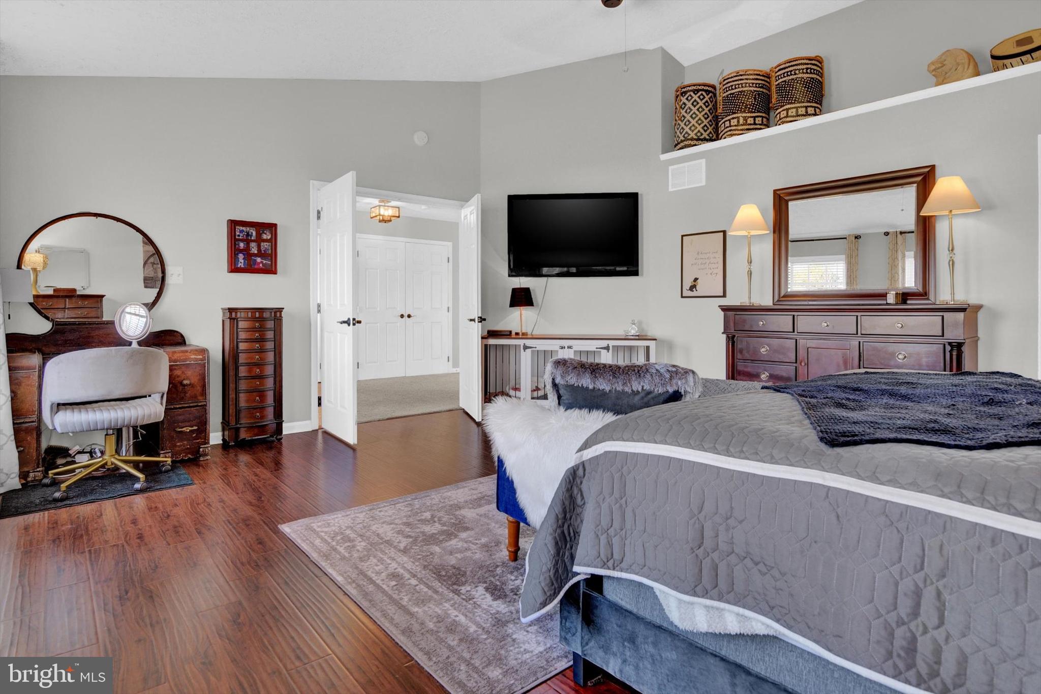 FOREST LAKES - Residential