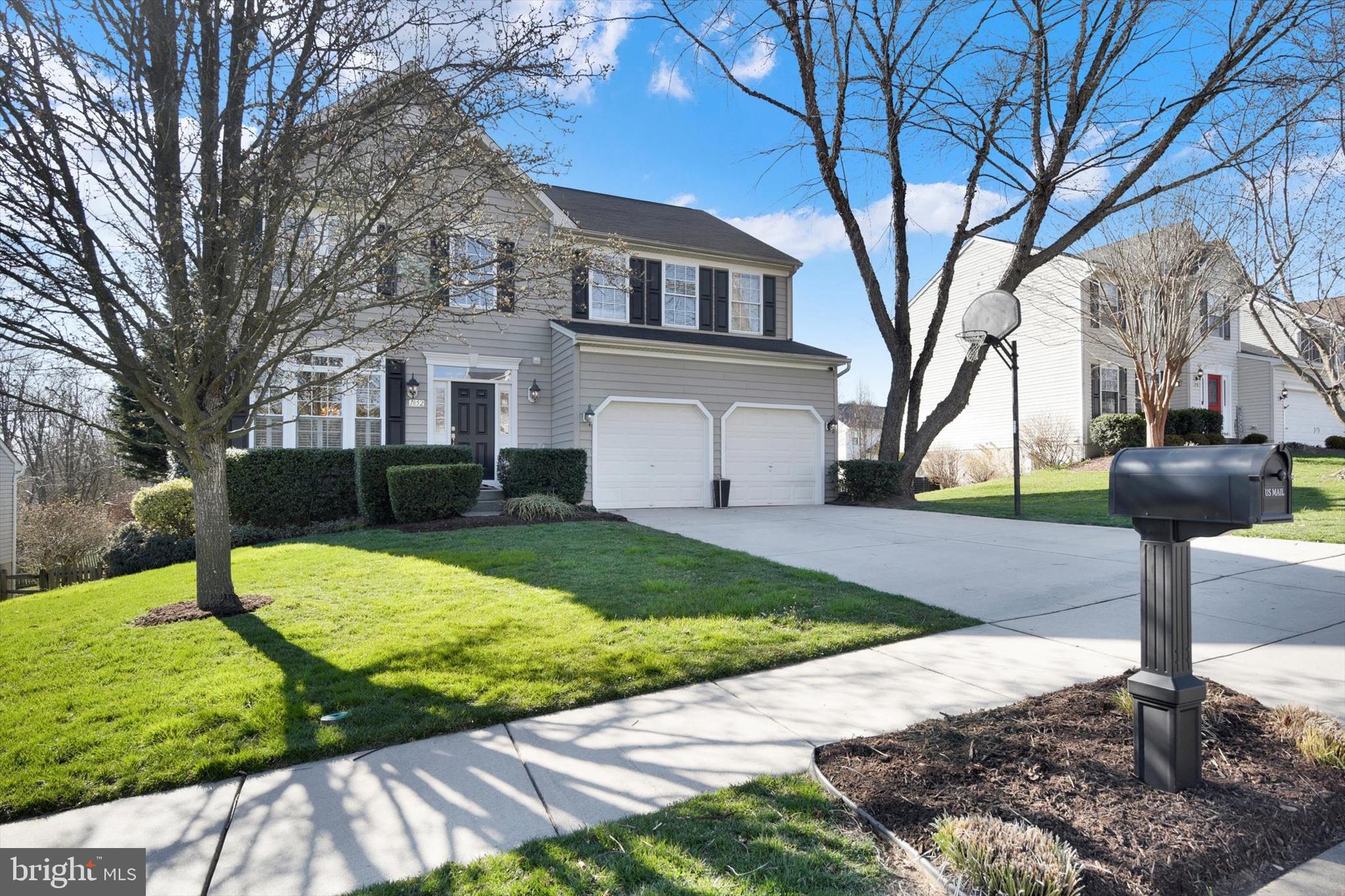 FOREST LAKES - Residential