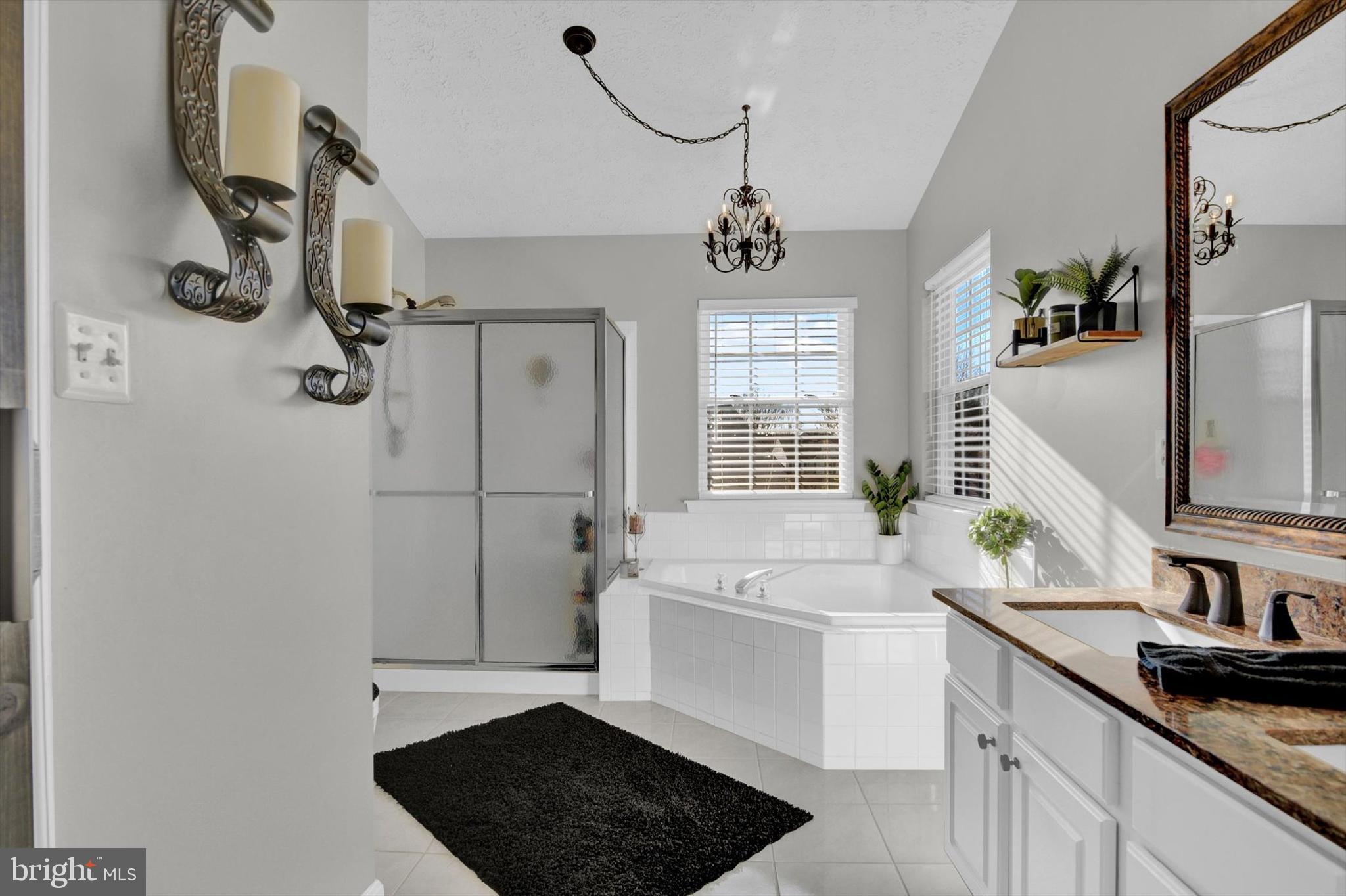 FOREST LAKES - Residential