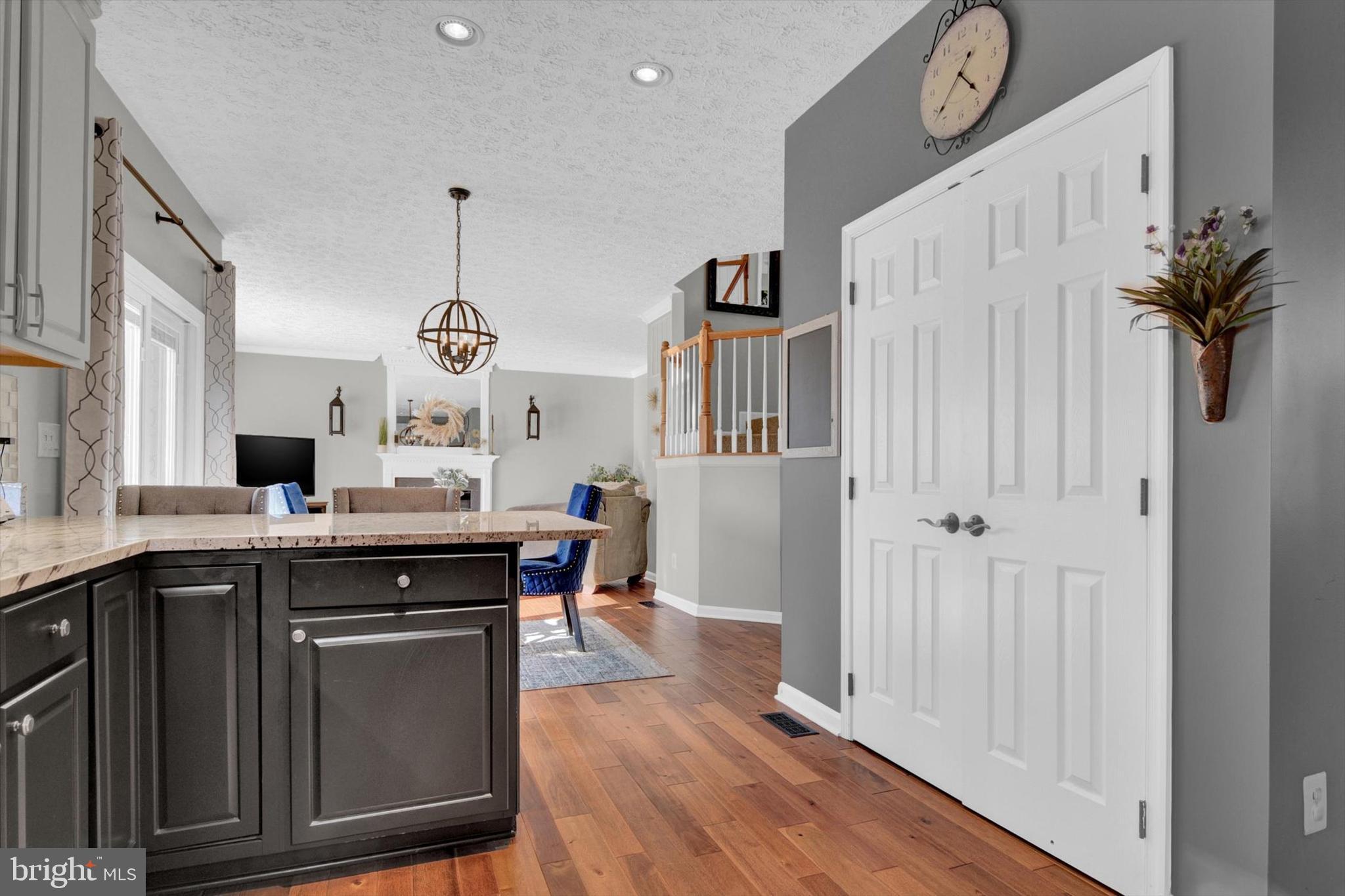 FOREST LAKES - Residential