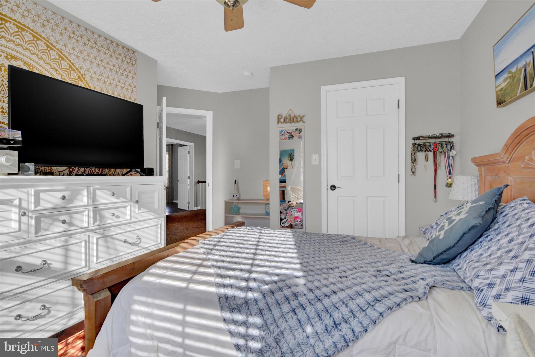 FOREST LAKES - Residential