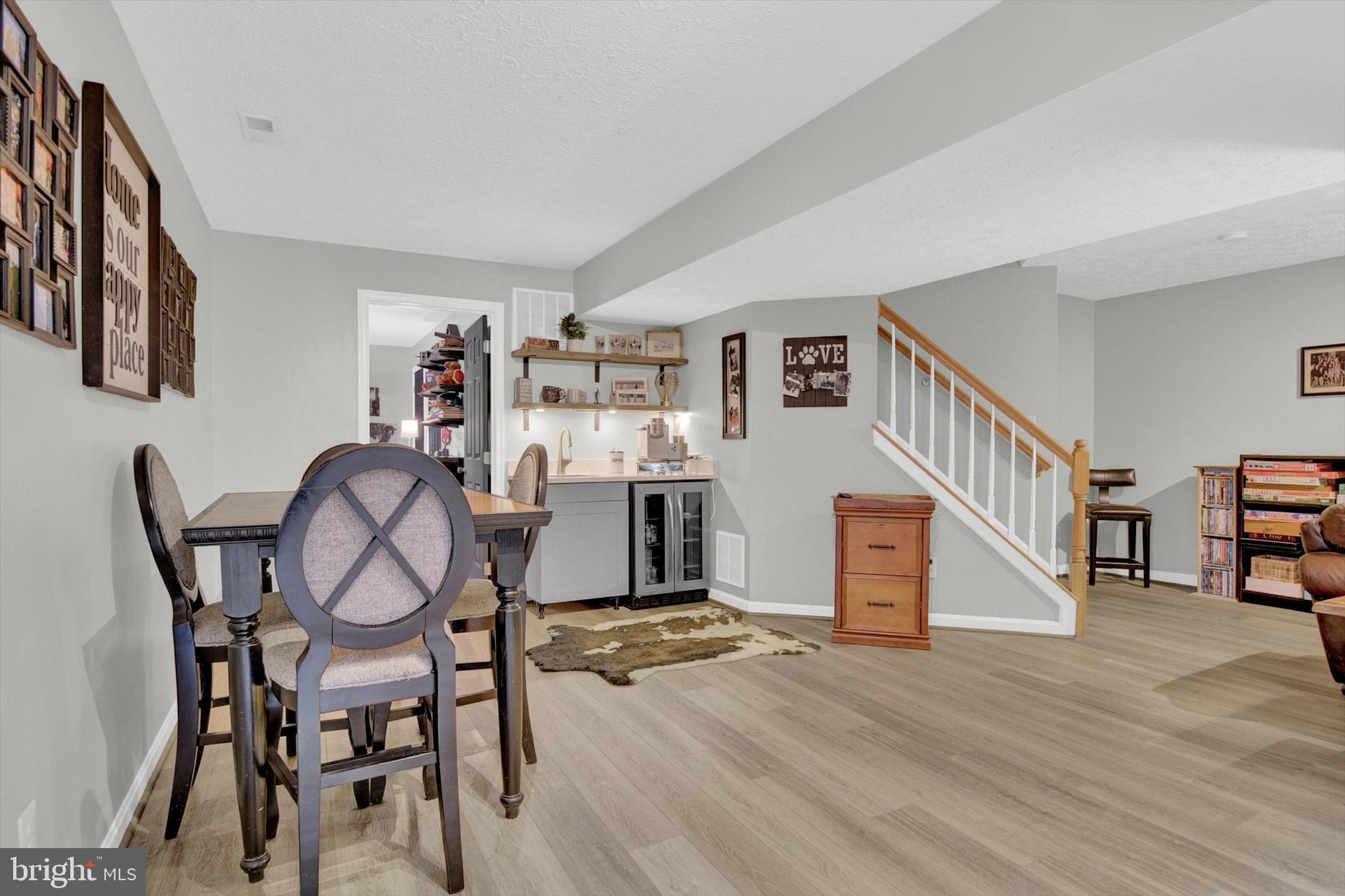 FOREST LAKES - Residential