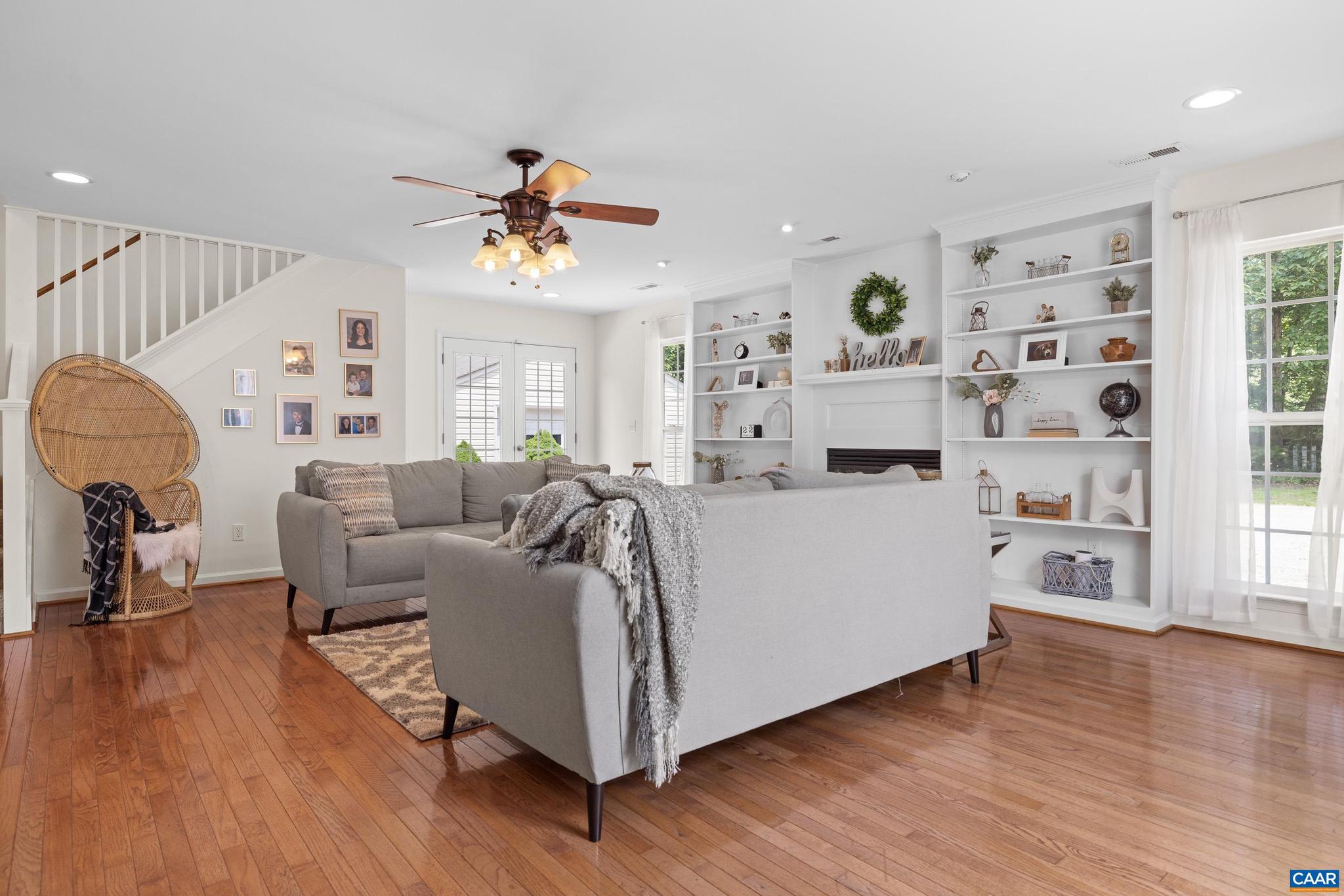 MOUNTAIN VIEW ESTATES - Residential