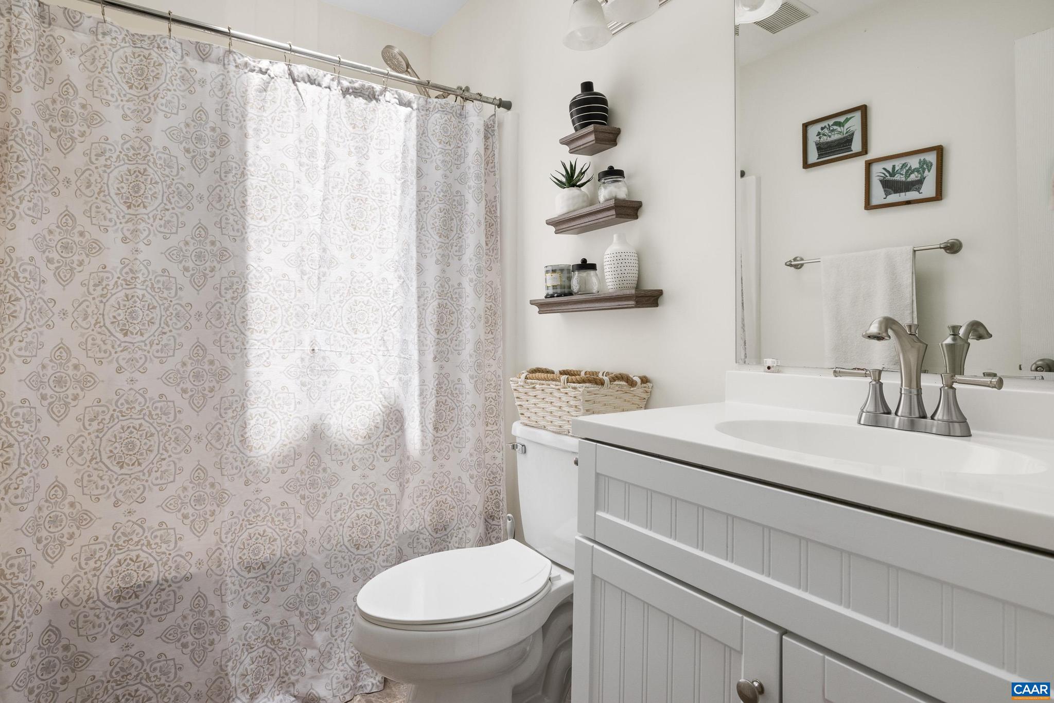 MOUNTAIN VIEW ESTATES - Residential