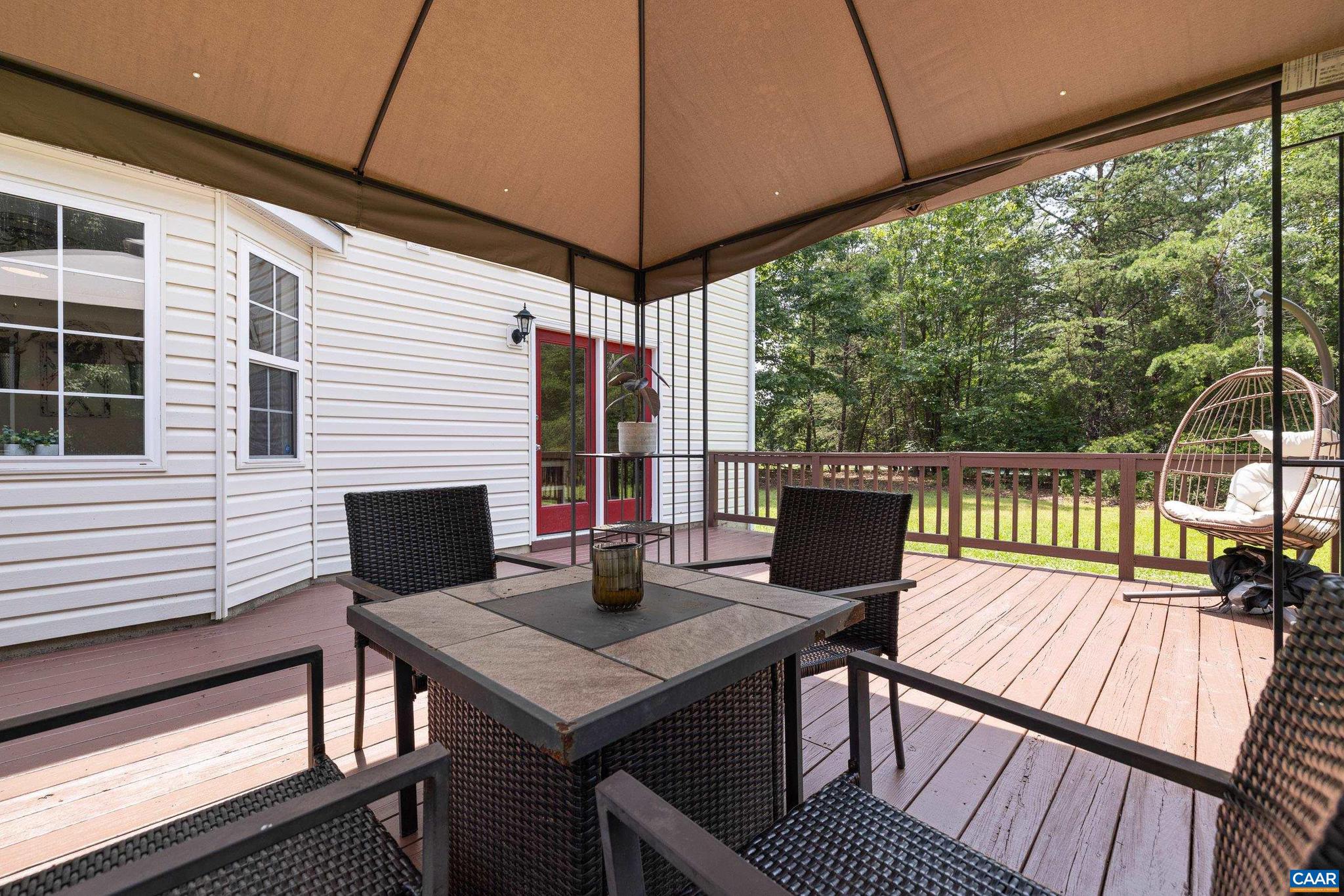 MOUNTAIN VIEW ESTATES - Residential