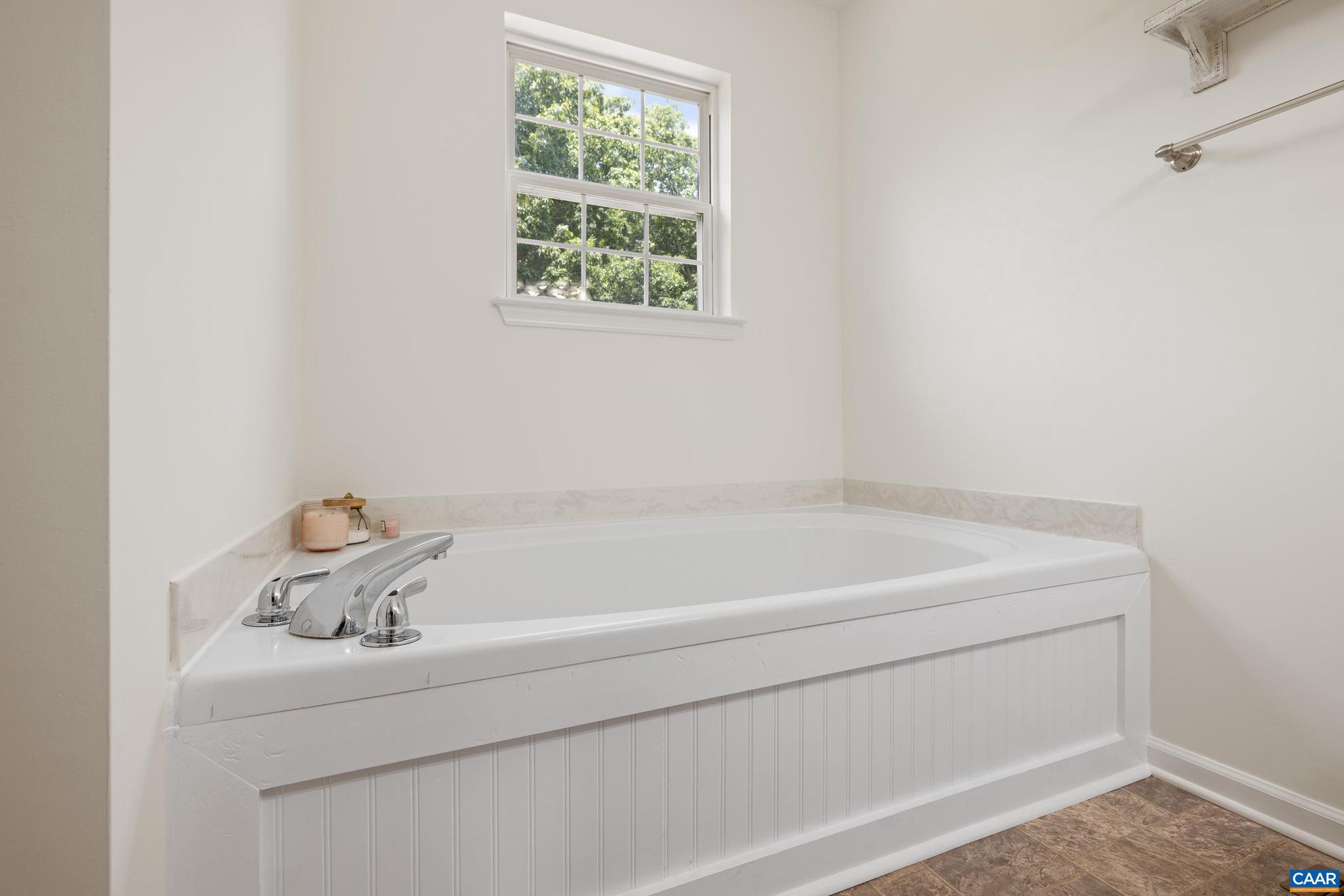 MOUNTAIN VIEW ESTATES - Residential