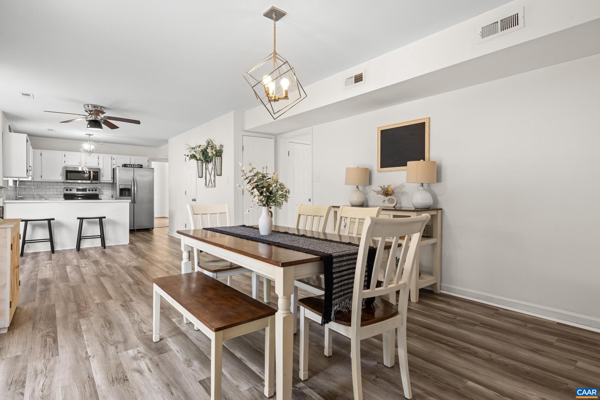 MOUNTAIN VIEW ESTATES - Residential