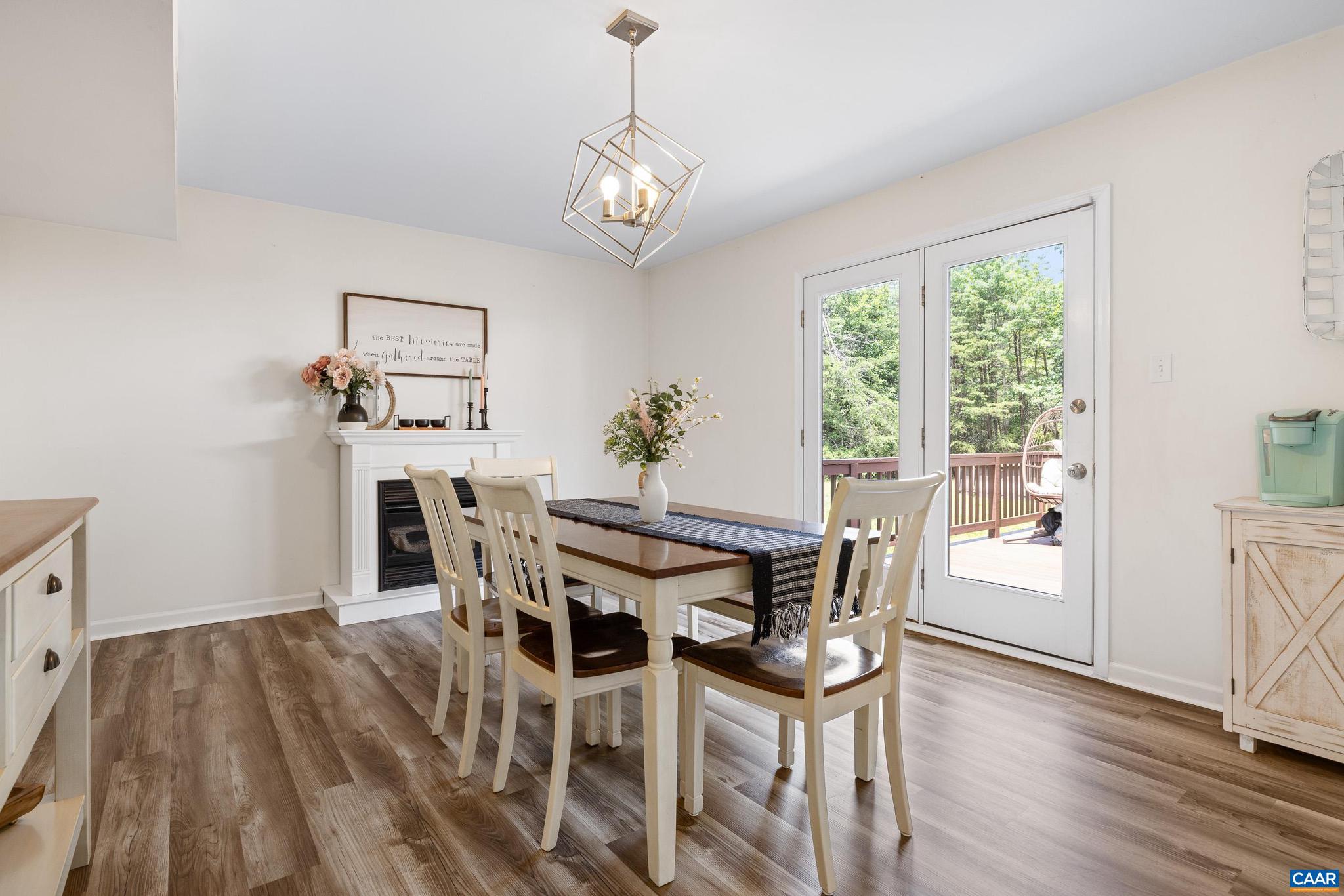 MOUNTAIN VIEW ESTATES - Residential