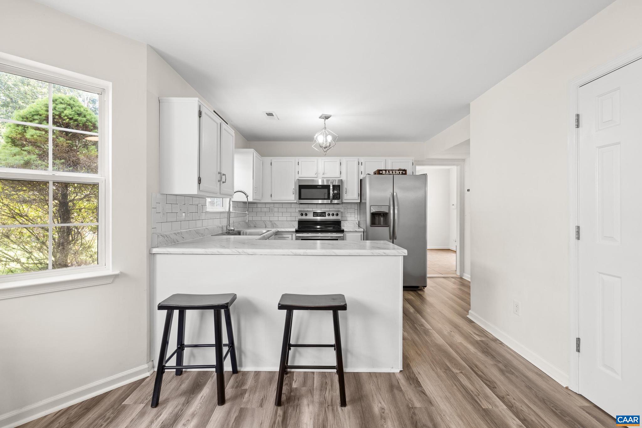 MOUNTAIN VIEW ESTATES - Residential