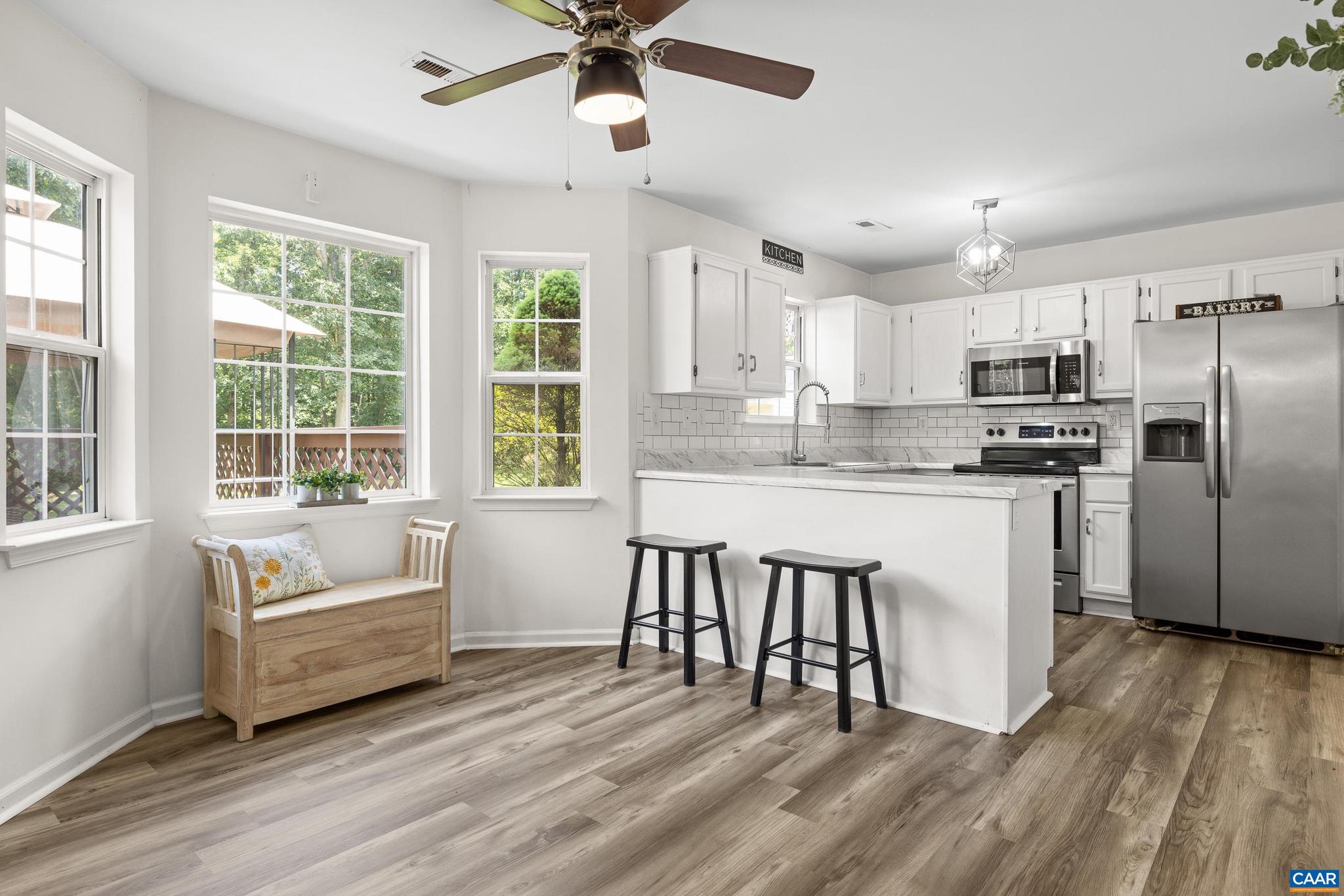 MOUNTAIN VIEW ESTATES - Residential