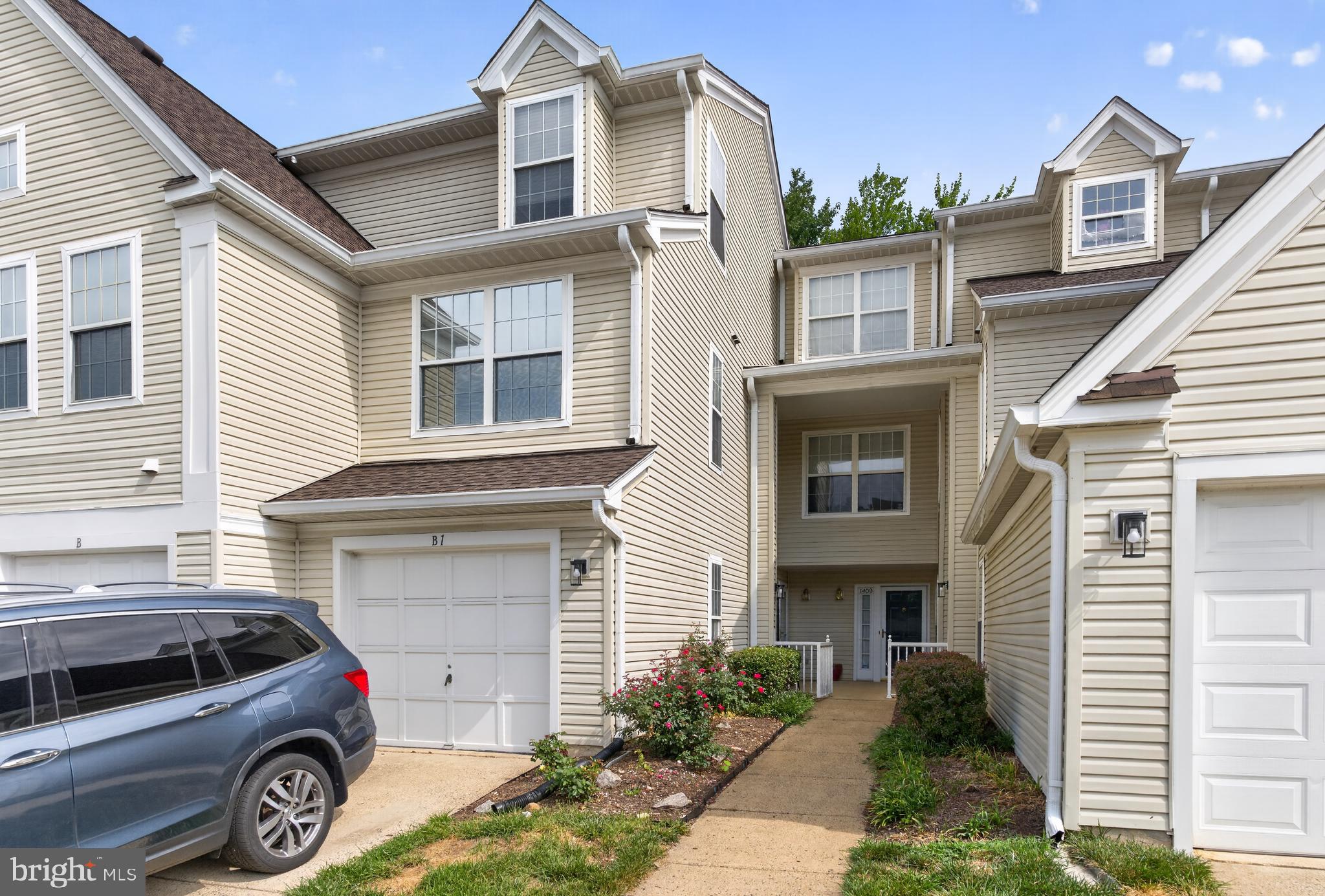 6608 NETTIES LANE 1411